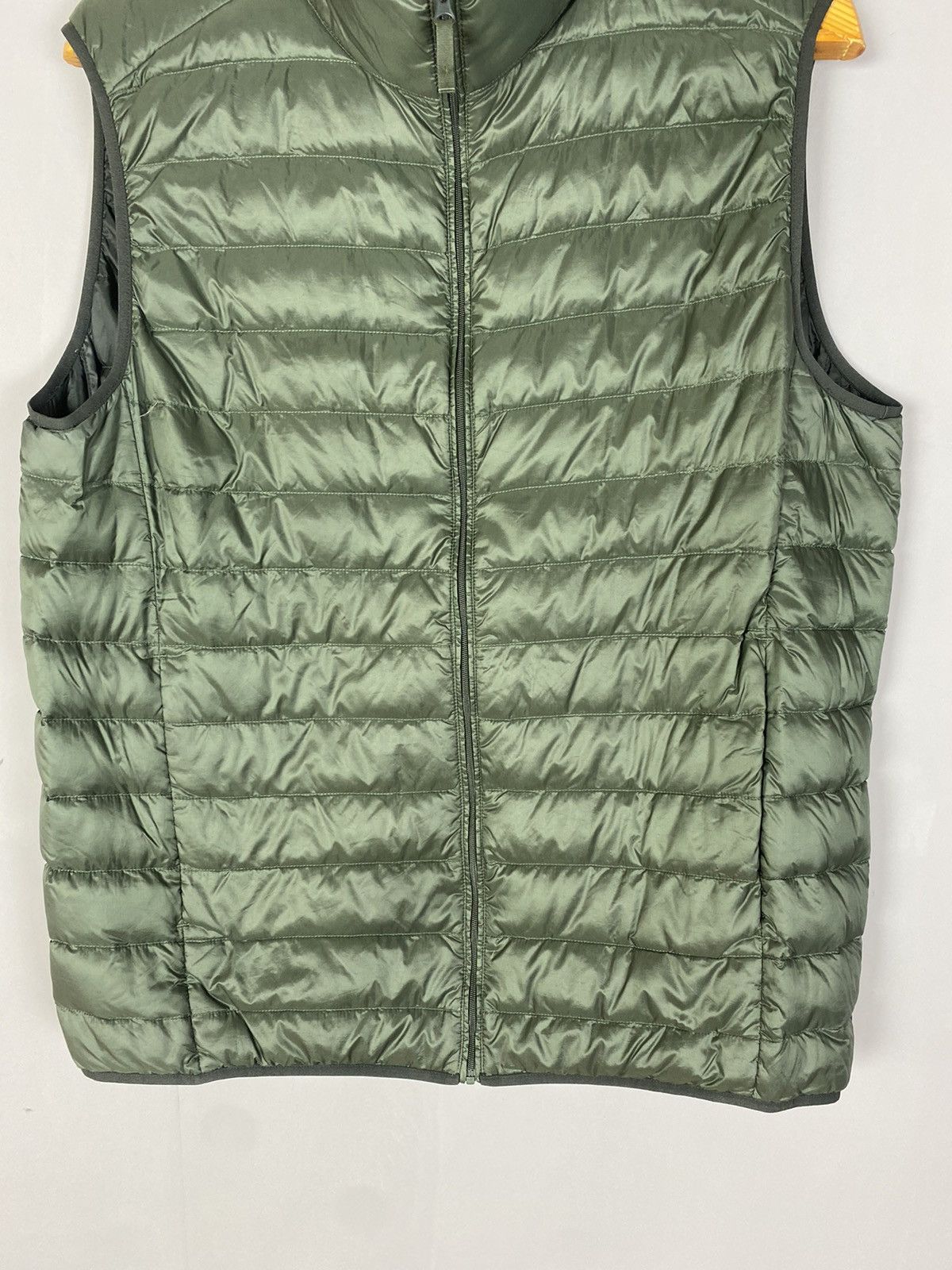 Uniqlo Vintage Uniqlo vest Size US L / EU 52-54 / 3 - 3 Thumbnail