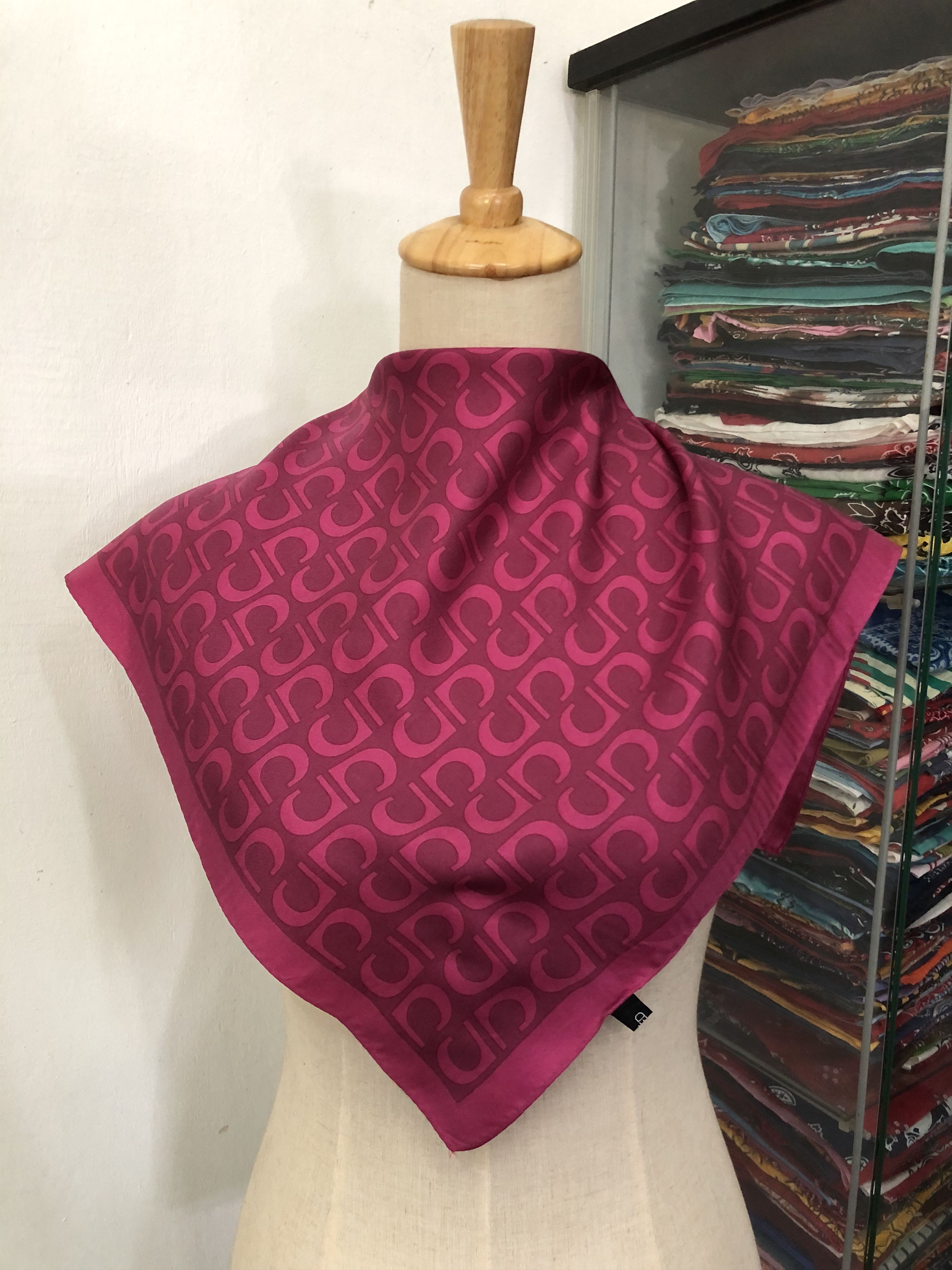 Vintage Vintage Silk Scarf Size ONE SIZE - 1 Thumbnail
