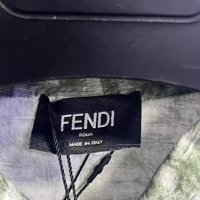 Fendi Fendi size 41 Green Logo Full Print Single Breasted Short S Size US XS / EU 42 / 0 - 3 Thumbnail