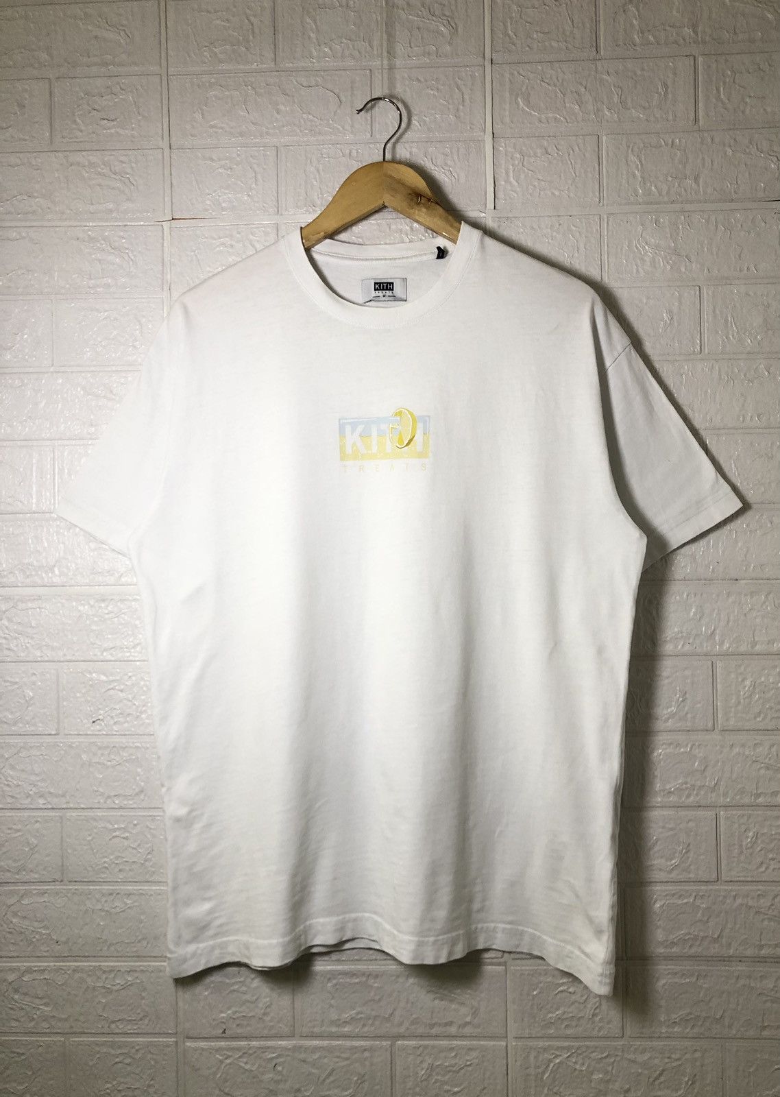 Kith × Streetwear Kith x Treats Box Logo Tee | Grailed
