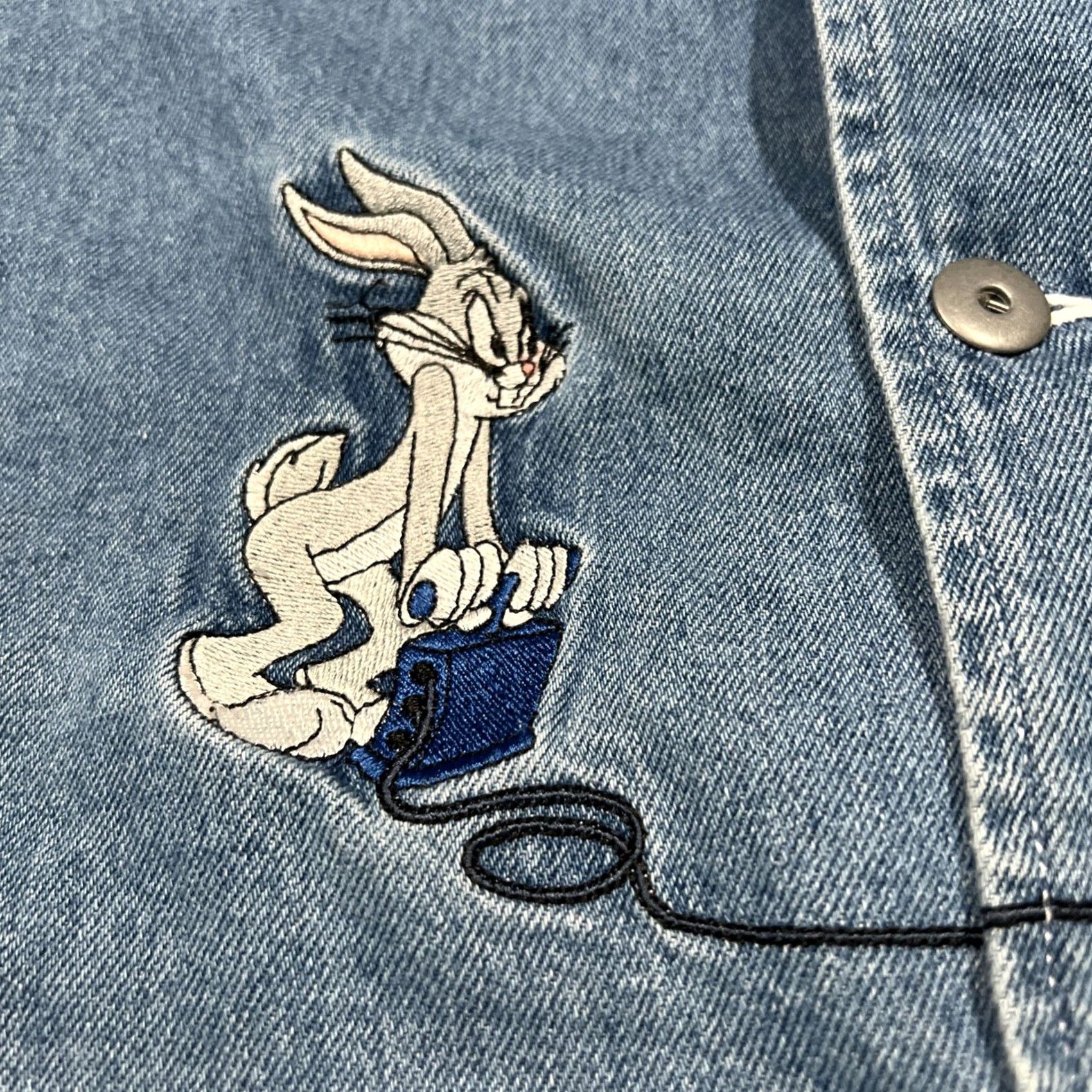 Vintage VINTAGE Looney Tunes Denim Vest Womens M Embroidered Bugs Bunny Tasmania Devil BOOM Denim Vest Women’s M Blue 90s Cartoon Womens Size M / US 6-8 / IT 42-44 - 4 Thumbnail