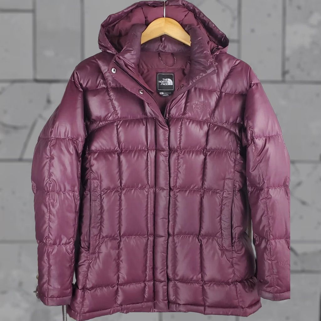 The North Face VINTAGE The North Face Jacket Womens S Purple VTG Size Goose Down Hooded Coat Size S / US 4 / IT 40 - 1 Thumbnail