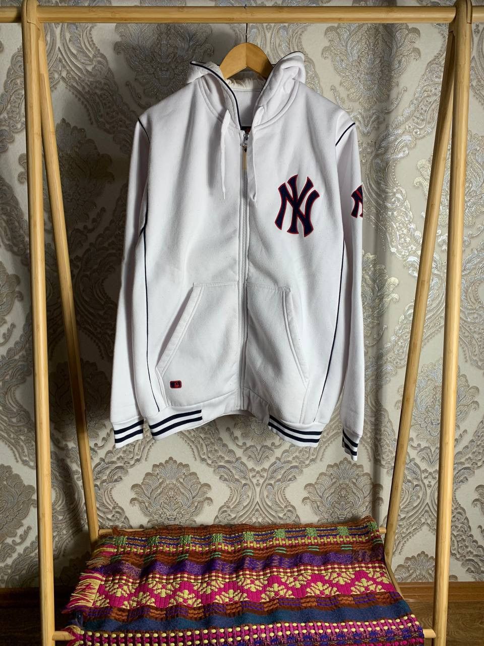 MLB × Vintage VERY RARE MLB NEW YORK WHITE HOODIE RAP STYLE HIP HOP Y2K Size US XL / EU 56 / 4 - 1 Thumbnail
