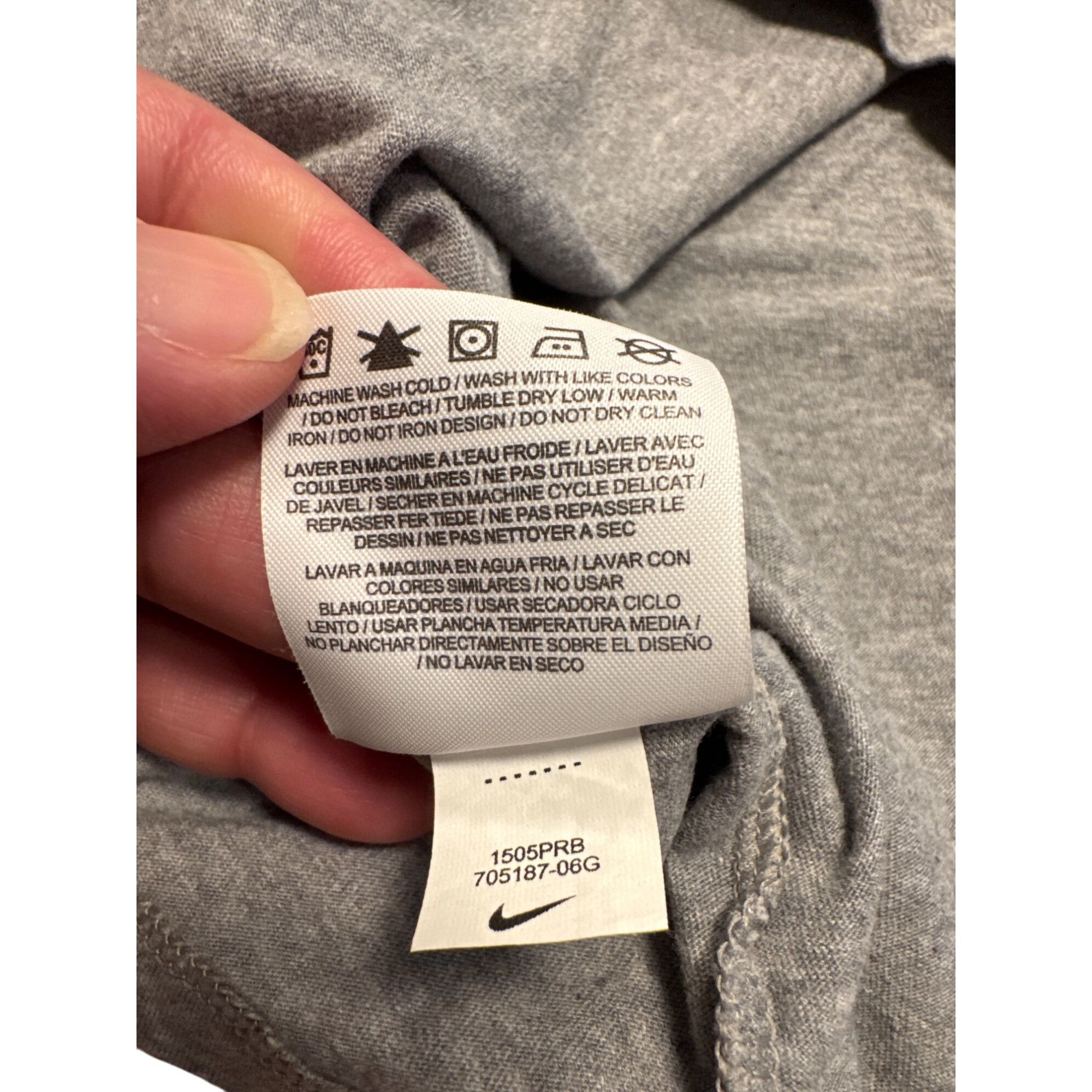 Nike Nike Mens Grey Graphic Athletic T-Shirt Size L SKU 7271 Size US L / EU 52-54 / 3 - 8 Thumbnail