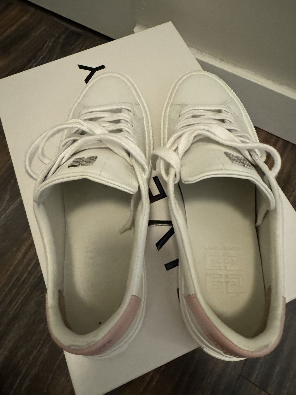 Givenchy Givenchy Street Sneakers size 38.5 Size US 8.5 / IT 38.5 - 2 Thumbnail
