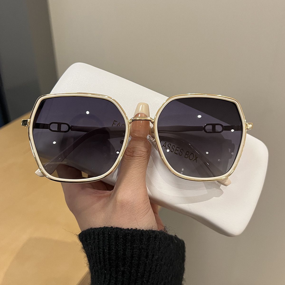 VIBE Matchless Street ins style custom avant-garde sunglasses Size ONE SIZE - 1 Thumbnail