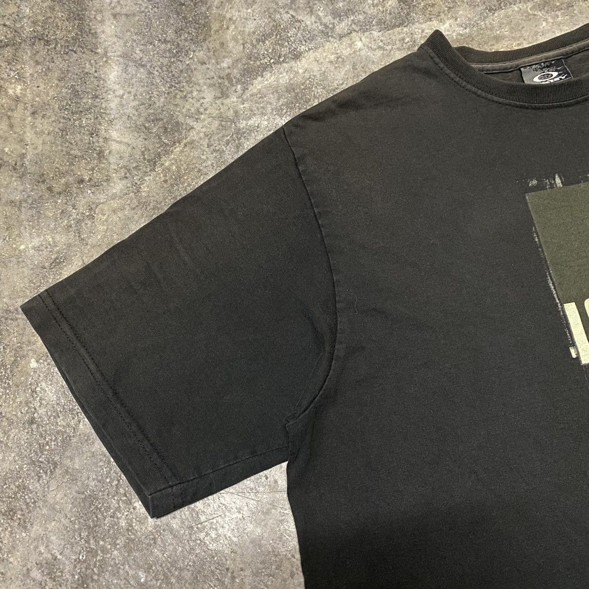 Oakley Vintage Oakley 1975 Center Print Streetwear T Shirt Size US XL / EU 56 / 4 - 7 Thumbnail