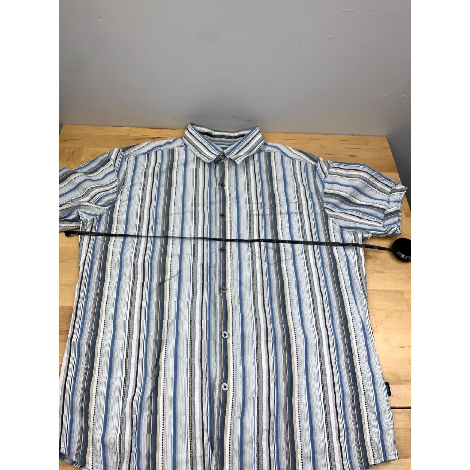 Vintage KUHL Shirt Men M Button Up Short Sleeve Striped White Cotton Lyocell Tencel #9457 Size US M / EU 48-50 / 2 - 4 Thumbnail