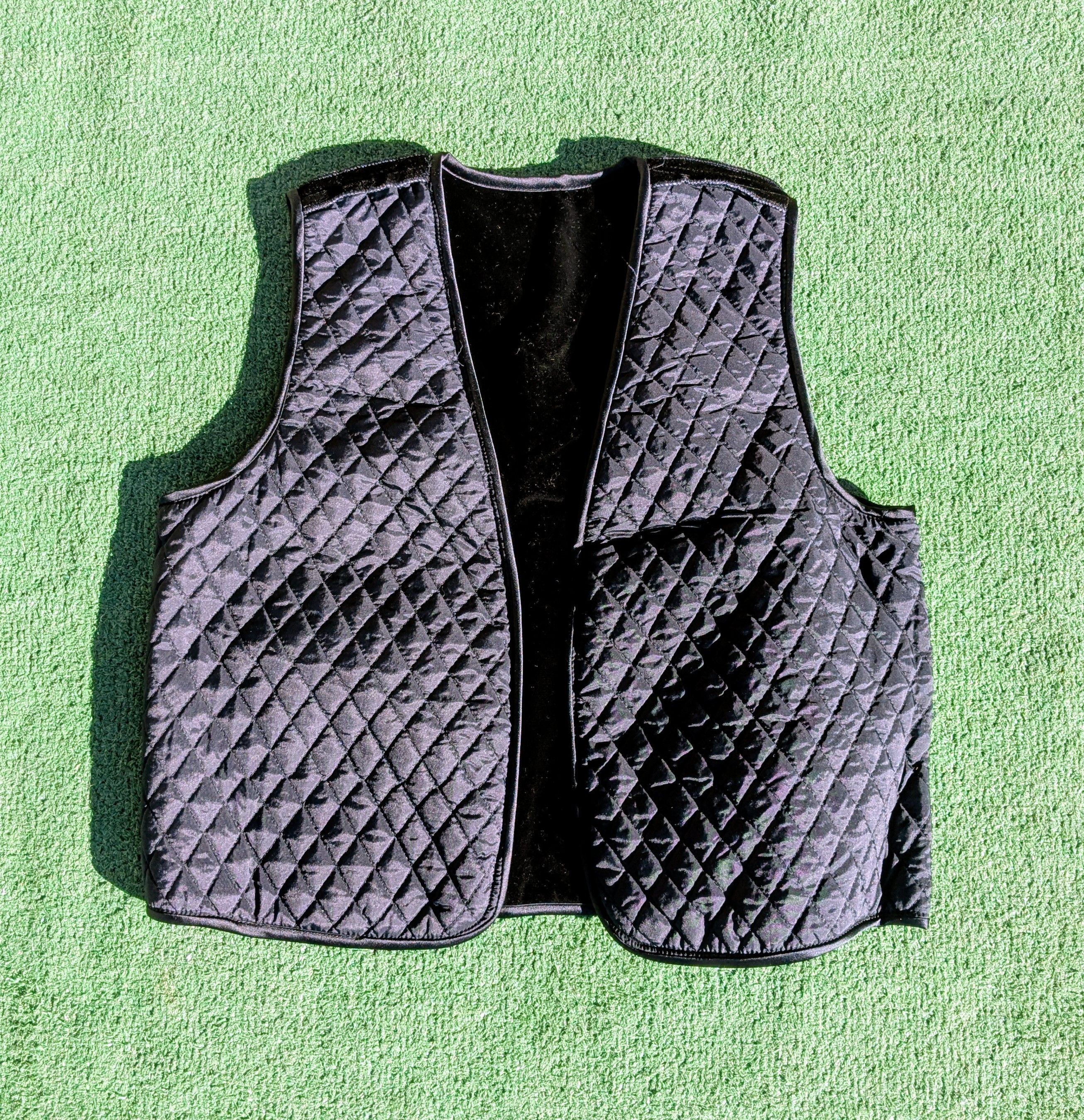 Other Classic Reversible Velvet/Quilted Vest Design Top Size US S / EU 44-46 / 1 - 7 Thumbnail