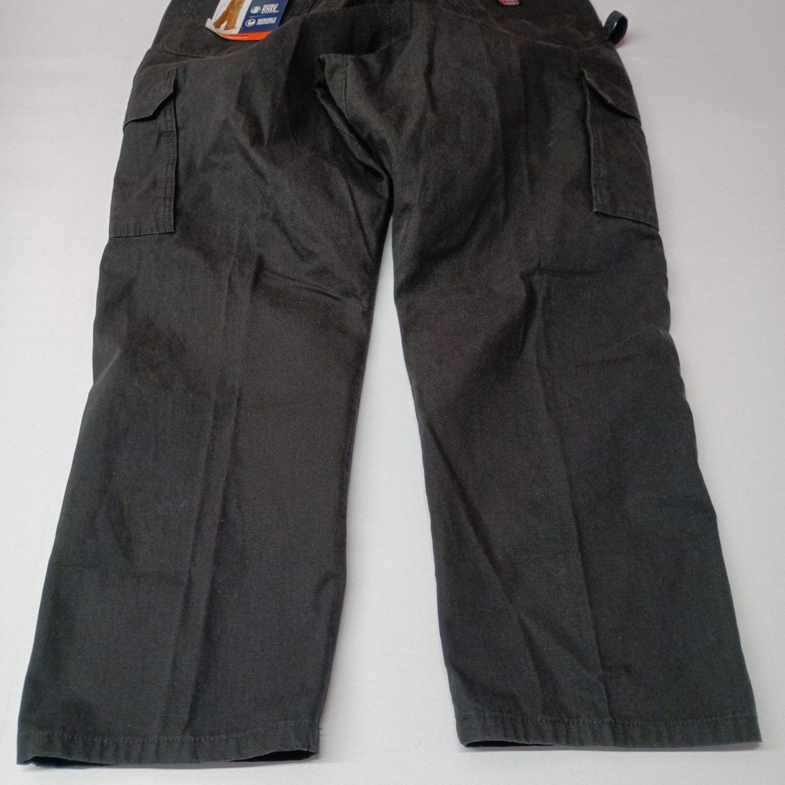 Wrangler Wrangler Relaxed Ranger Cargo Pants Men's Size 38x30 Black Size US 38 / EU 54 - 6 Thumbnail
