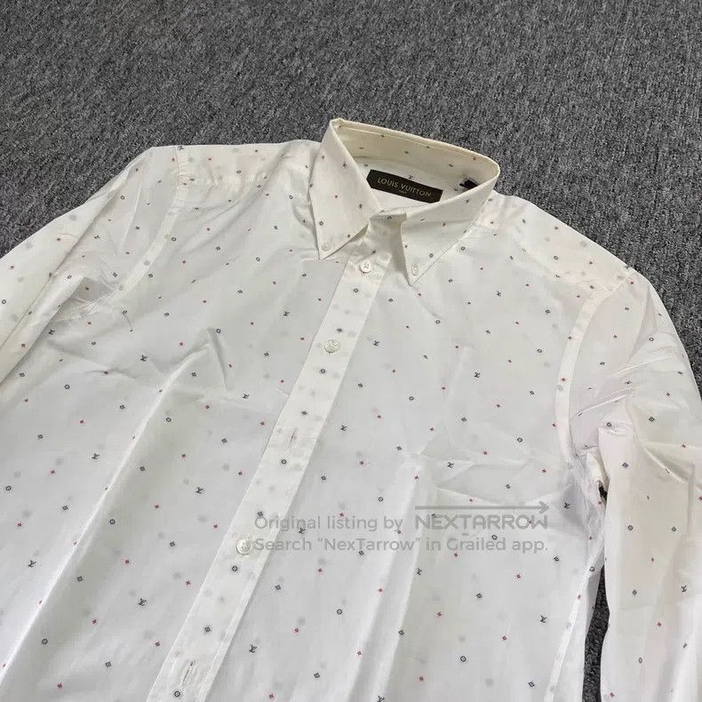 Louis Vuitton Louis Vuitton Full logo lapel long sleeve shirt Size US M / EU 48-50 / 2 - 3 Thumbnail