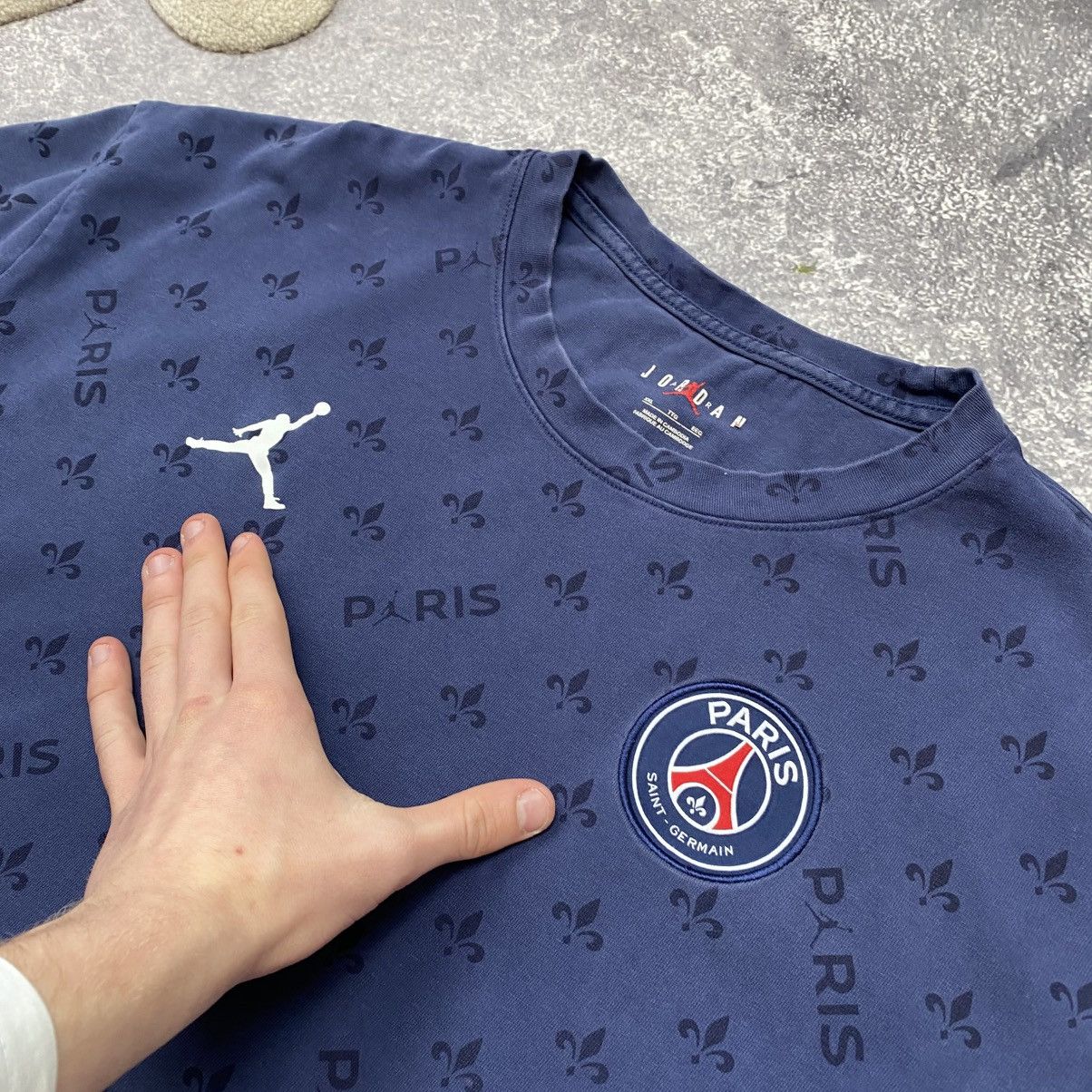 Jordan Brand Men’s Jordan Paris Saint Germain PSG graphic soccer tee Size US XXL / EU 58 / 5 - 3 Thumbnail