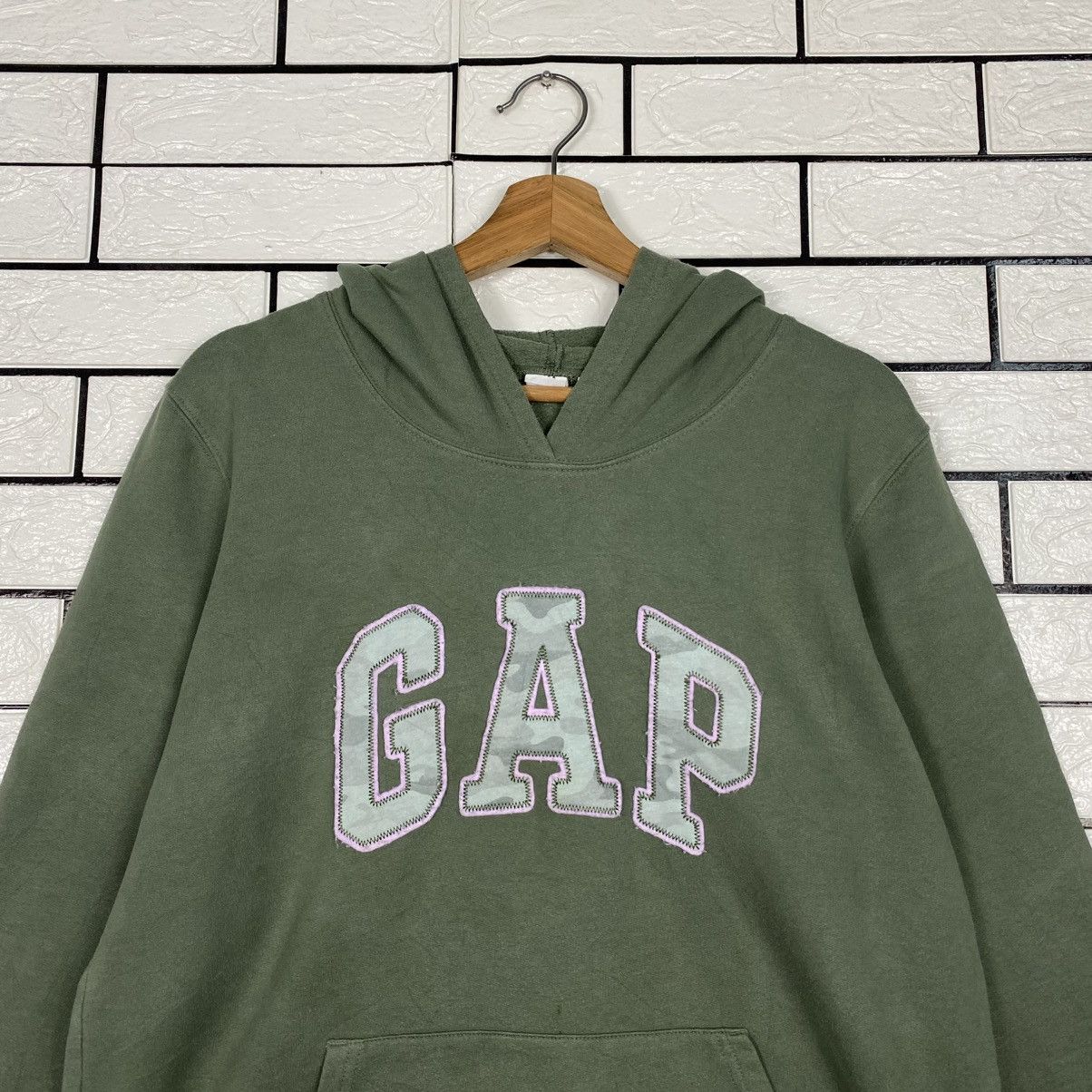 Japanese Brand Vintage Hoodie Pull Over Gap Spell Out Big Logo Size US L / EU 52-54 / 3 - 14 Thumbnail