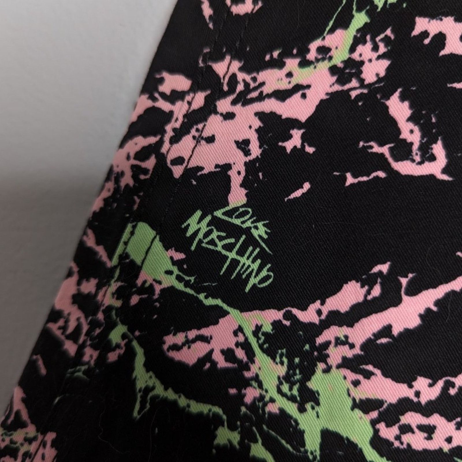 Love Moschino Love Moschino Black And Neon Splatter Print Mini Skirt Size 27" / US 4 / IT 40 - 5 Thumbnail