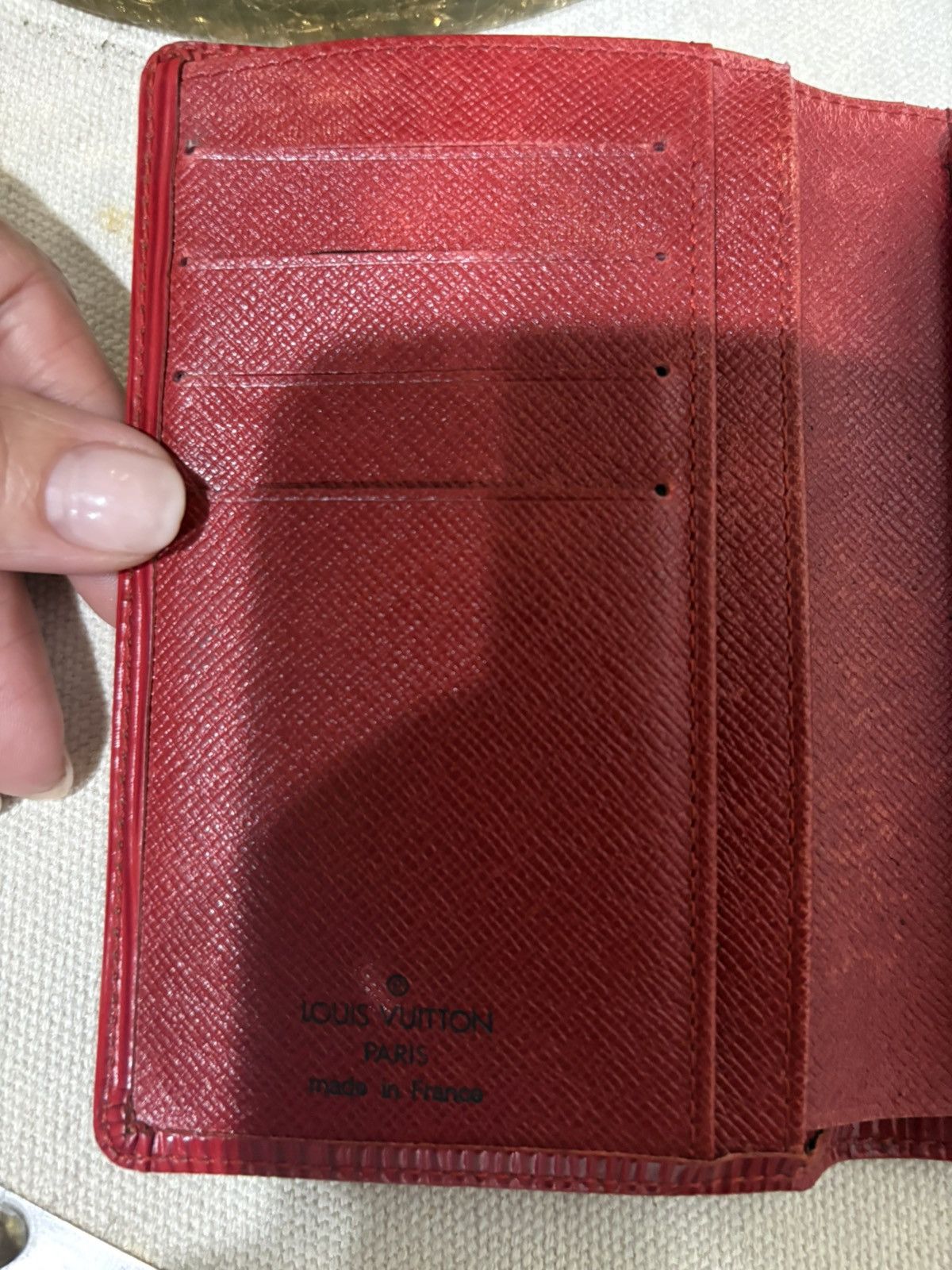 Louis Vuitton Louis Vuitton Red Epi Leather Kisslock Wallet Size ONE SIZE - 3 Thumbnail