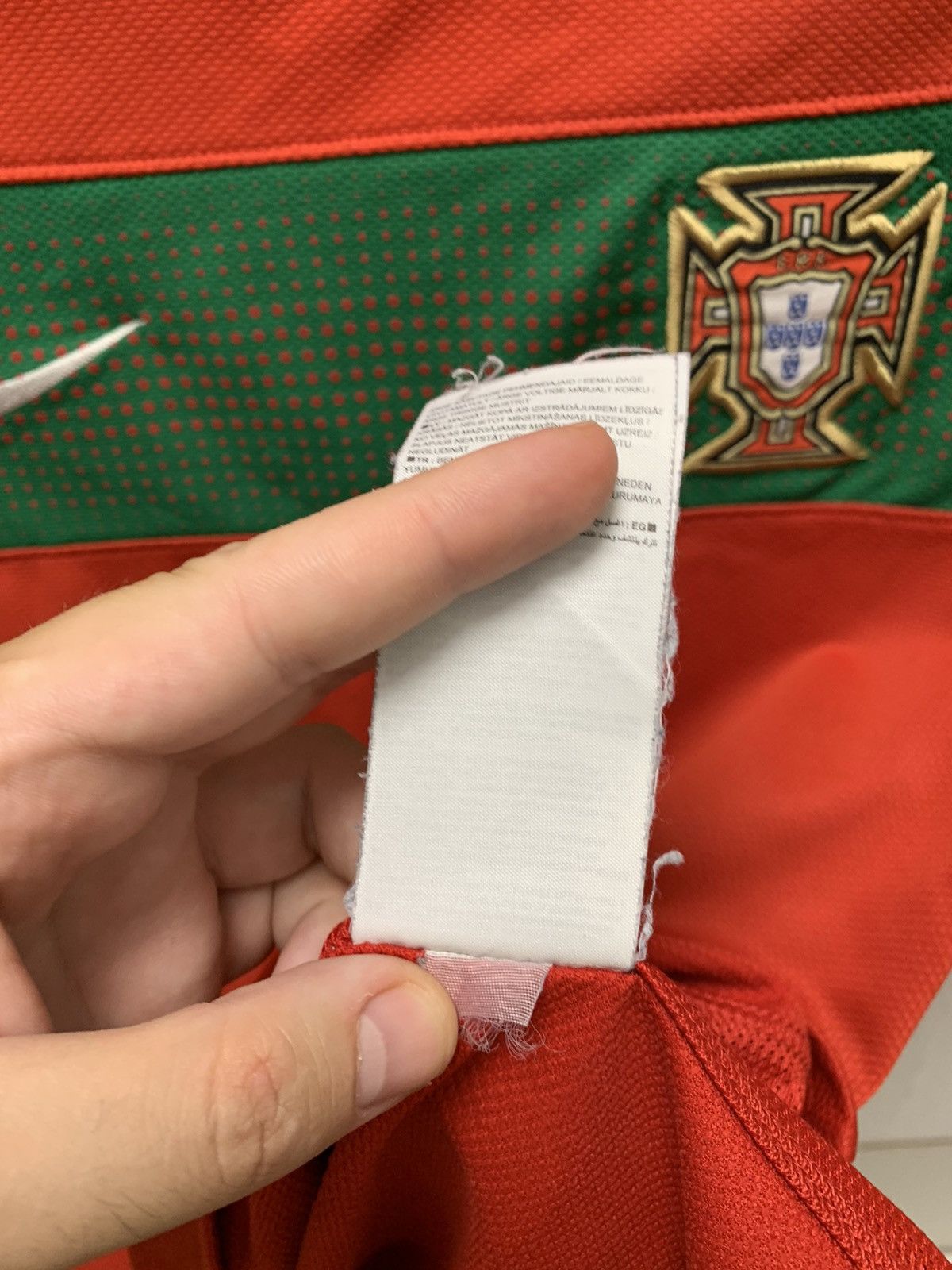 Nike Portugal nike soccer jersey fifa World Cup M-L Size US M / EU 48-50 / 2 - 4 Thumbnail