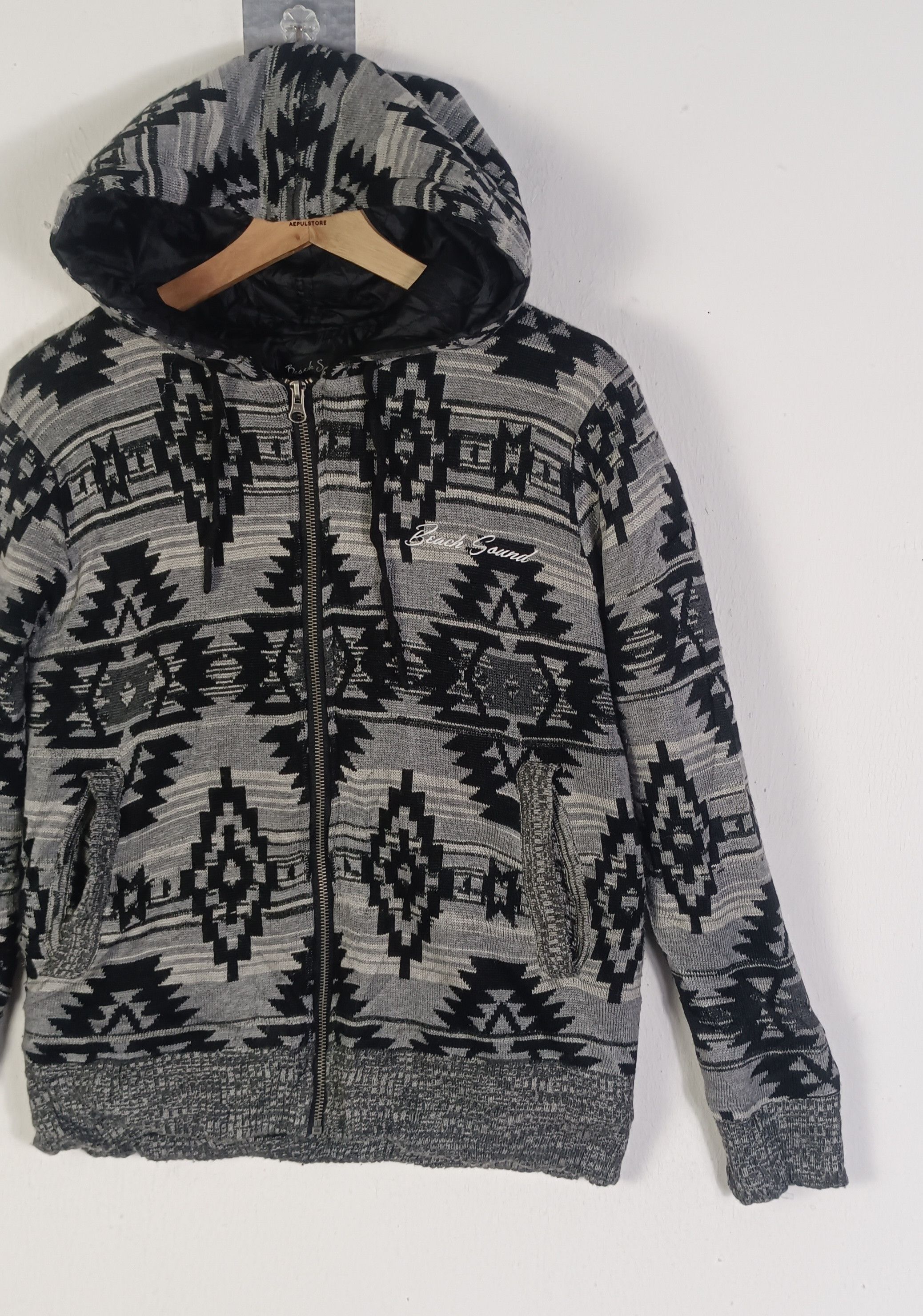 Vintage Beach Sound Surf Puffer Hoodie