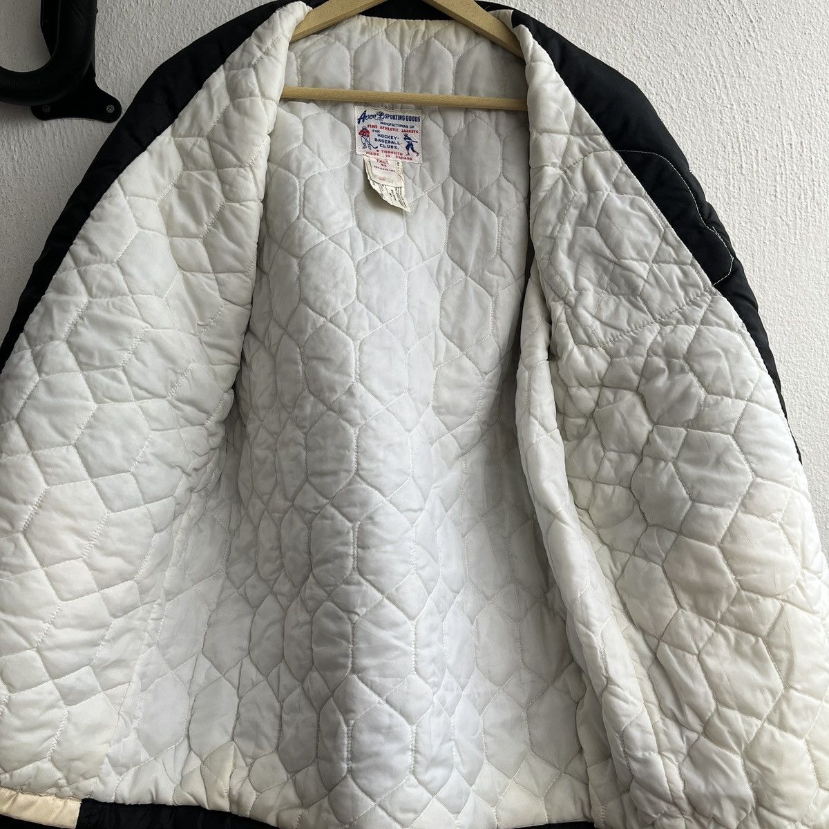 Other VINTAGE 1976 CANADA SHADY NOOK BULLETS 75-76 CHAMPS JACKET Size US L / EU 52-54 / 3 - 15 Thumbnail