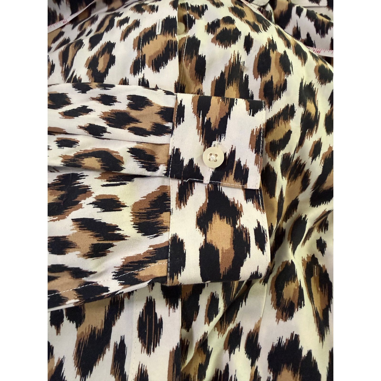 Chicos Chico’s Leopard Print No Iron Blouse Sz 1 Cotton Button Up Size M / US 6-8 / IT 42-44 - 9 Thumbnail