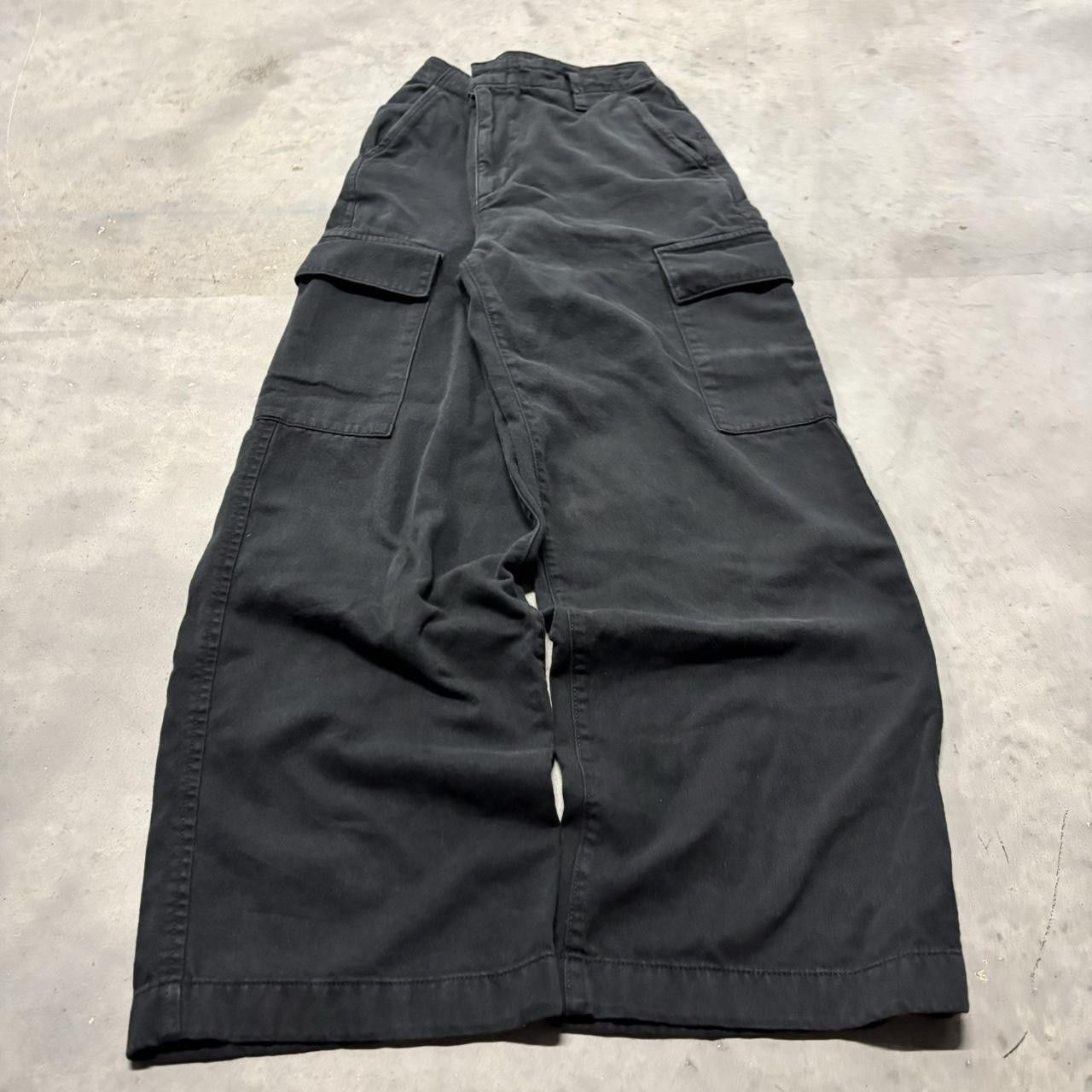 Japanese Brand × Vintage Crazy Vintage Y2K/2000s Black Skater Cargo Pants! Size US 27 - 2 Thumbnail