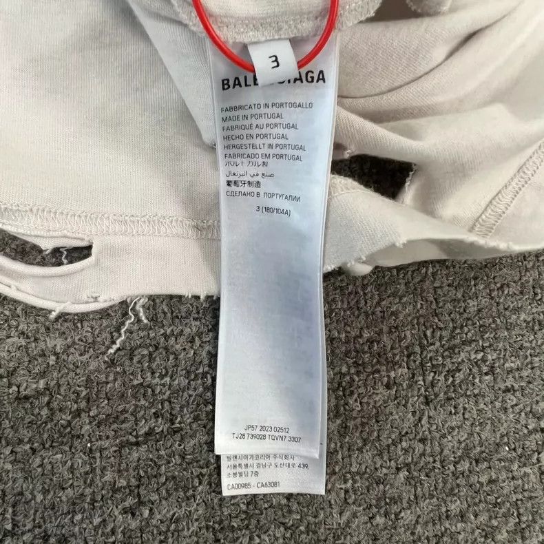 Balenciaga Balenciaga Damaged short-sleeved T-shirt Size US L / EU 52-54 / 3 - 6 Thumbnail