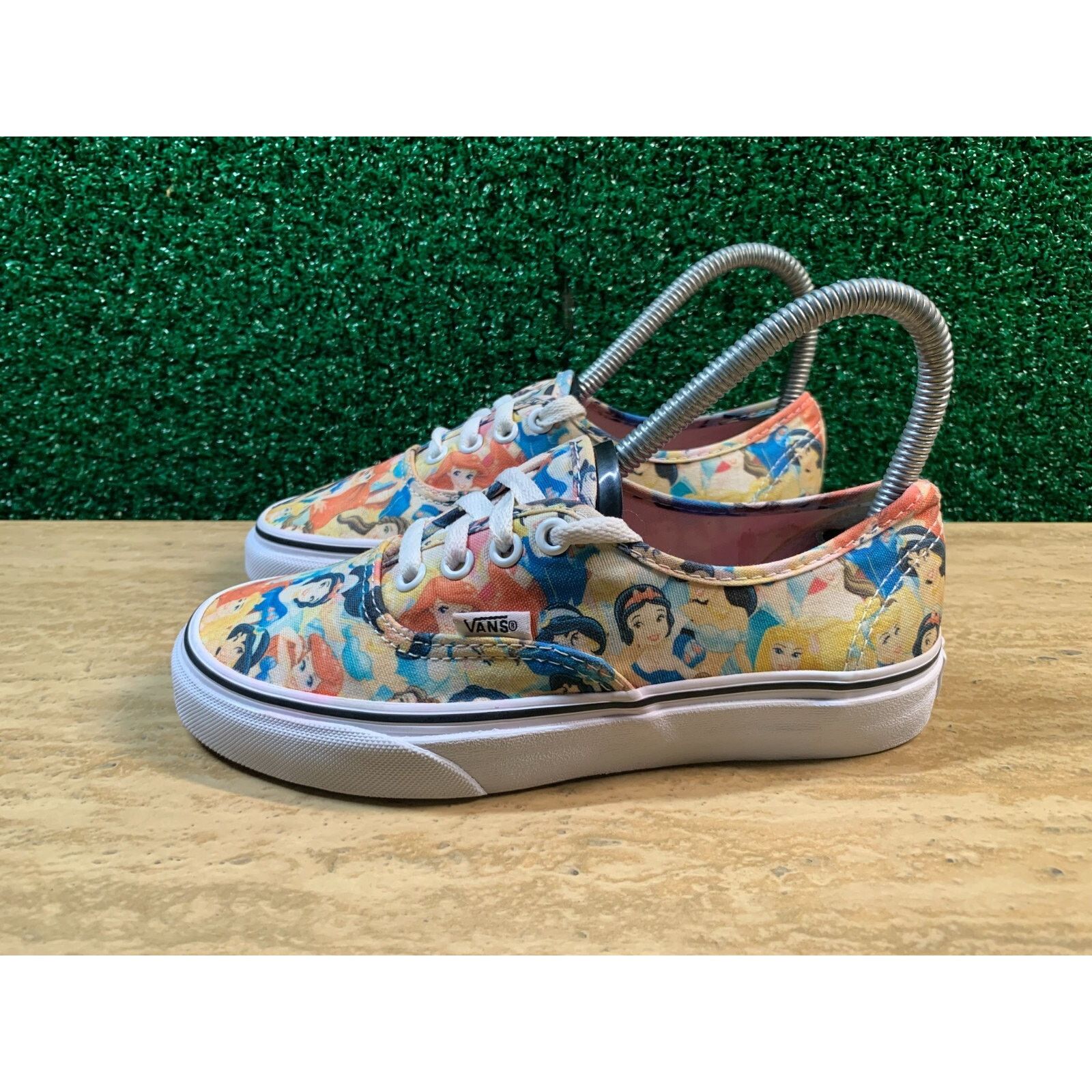 Vans Vans Off The Wall Disney Princess Sneaker Shoes Women Size 5 Size US 5 / IT 35 - 2 Thumbnail