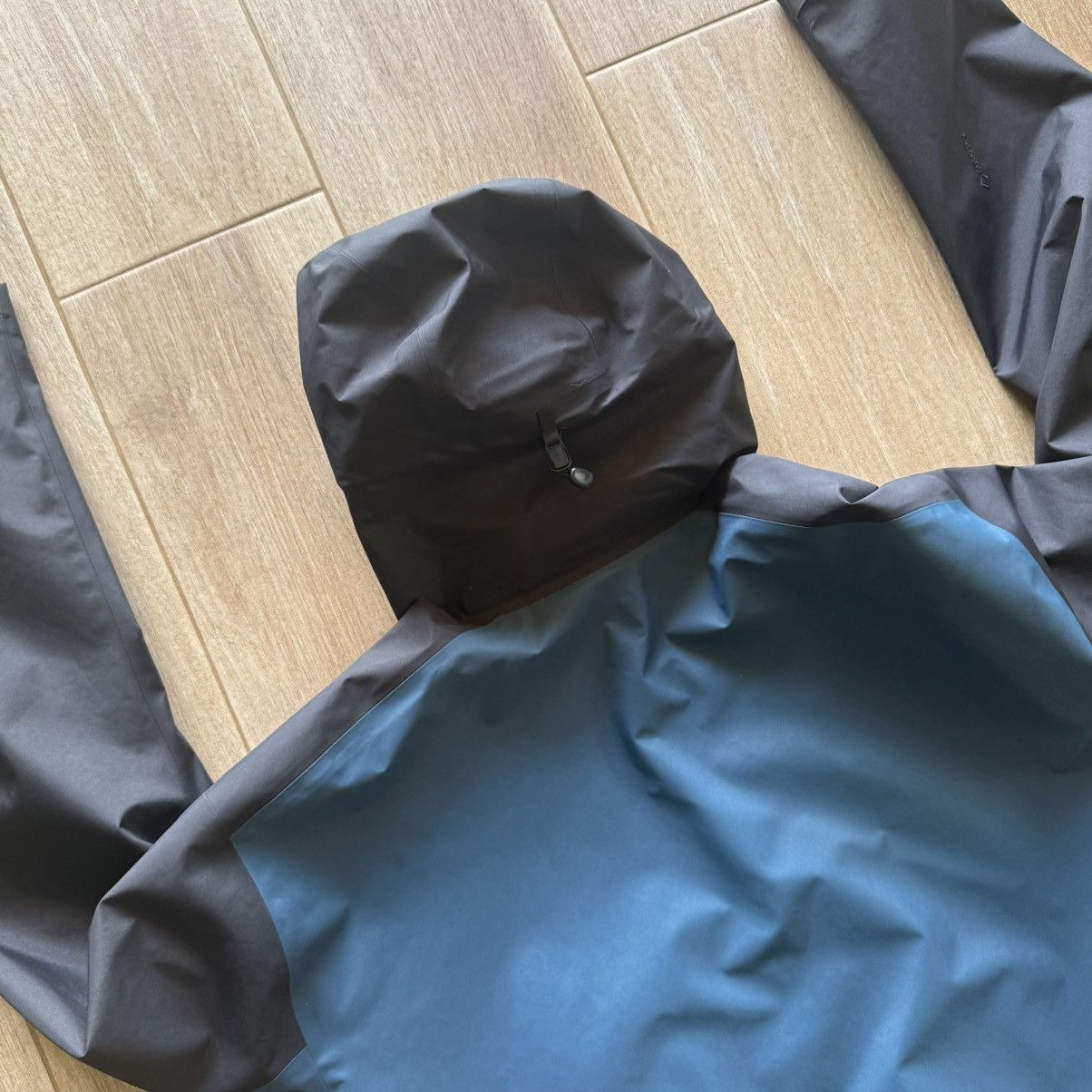 Arc'teryx Arc'teryx Beta Jacket Gore-Tex Mens Size US XL / EU 56 / 4 - 19 Thumbnail