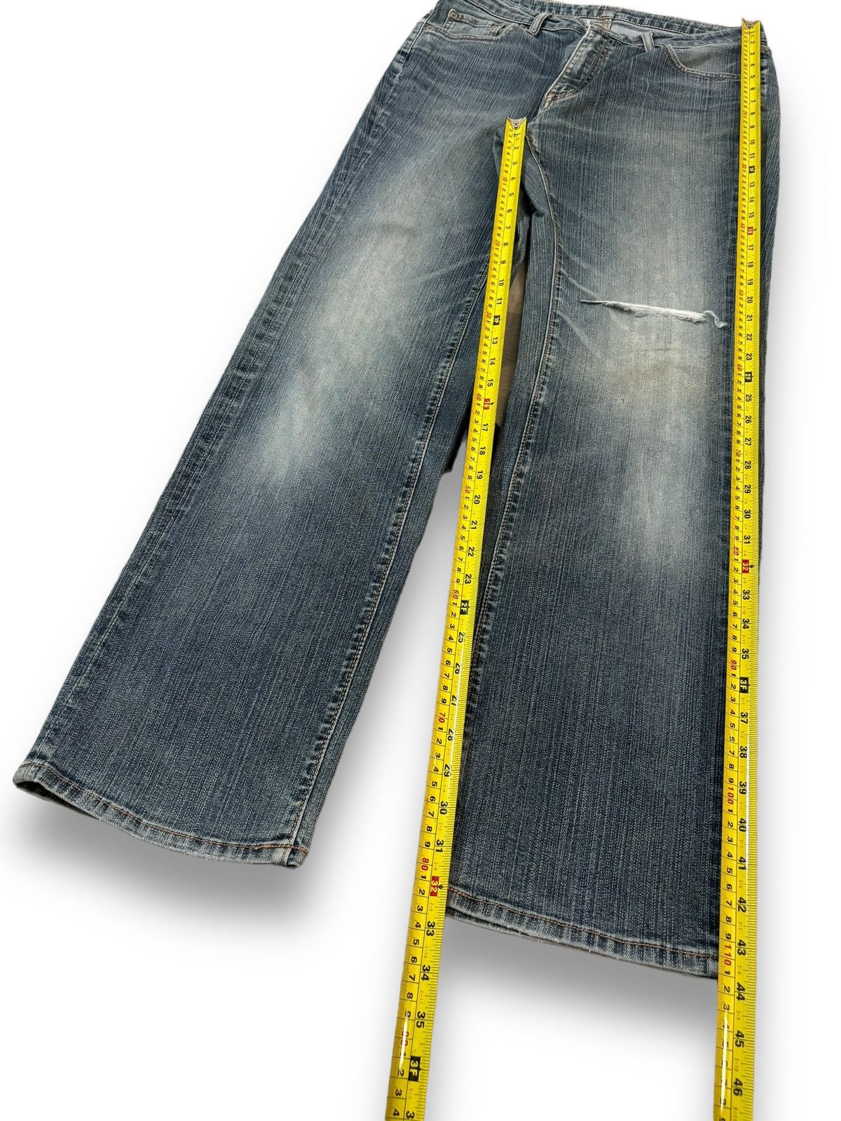 Japanese Brand Vintage Japanese Brand Mud Washed Loose Fit Distressed Jeans Size US 32 / EU 48 - 13 Thumbnail