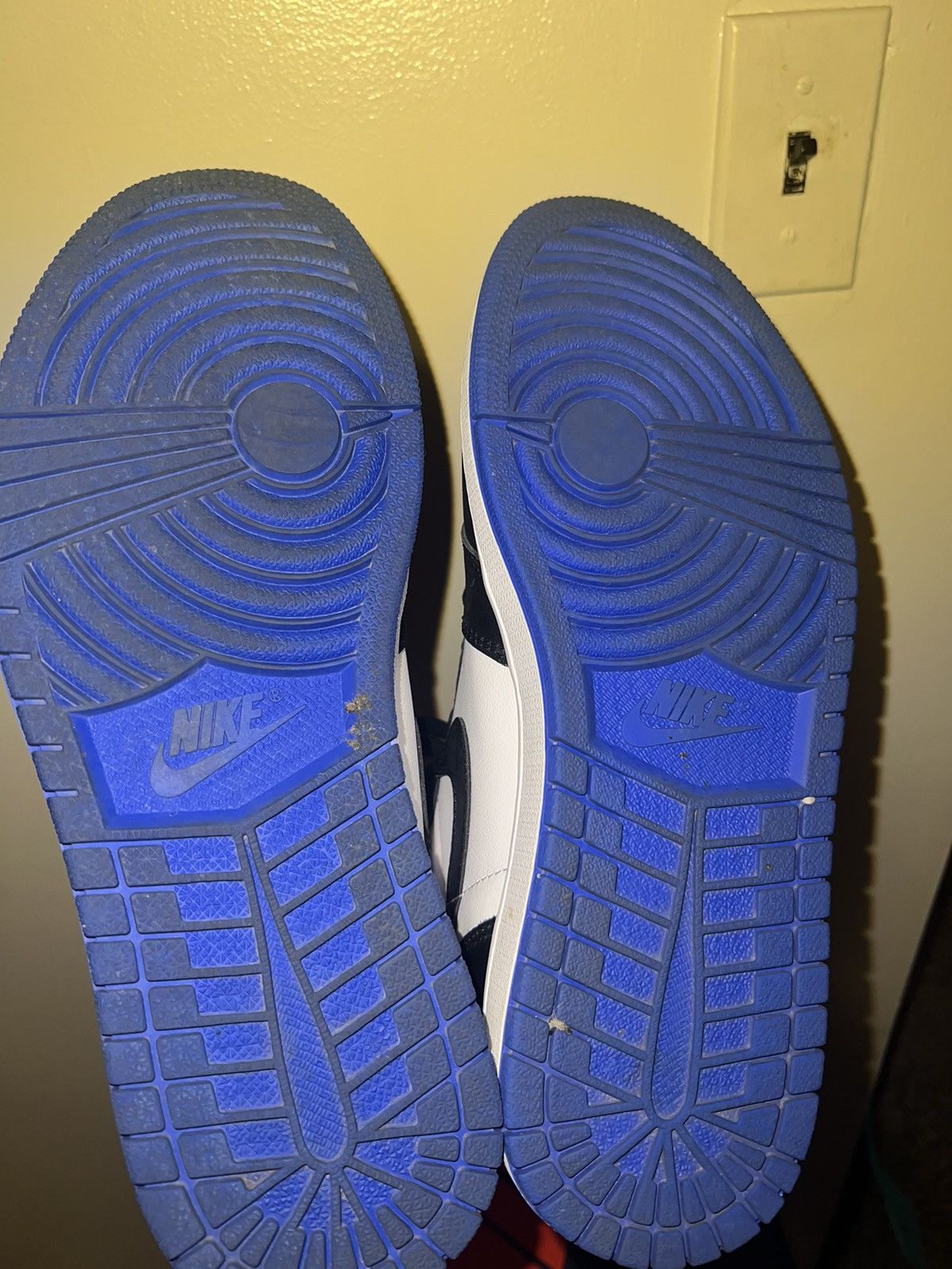 Jordan Brand 2020 Jordan 1 Retro Royal Toe Size US 10 / EU 43 - 7 Thumbnail