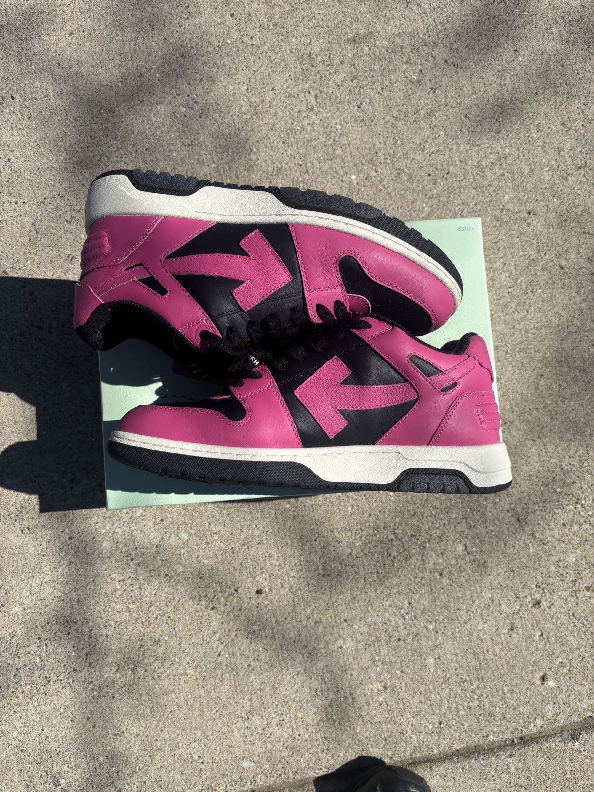 Off-White Off-White Out of Office 'Black Fuchsia' Size US 10 / EU 43 - 3 Thumbnail