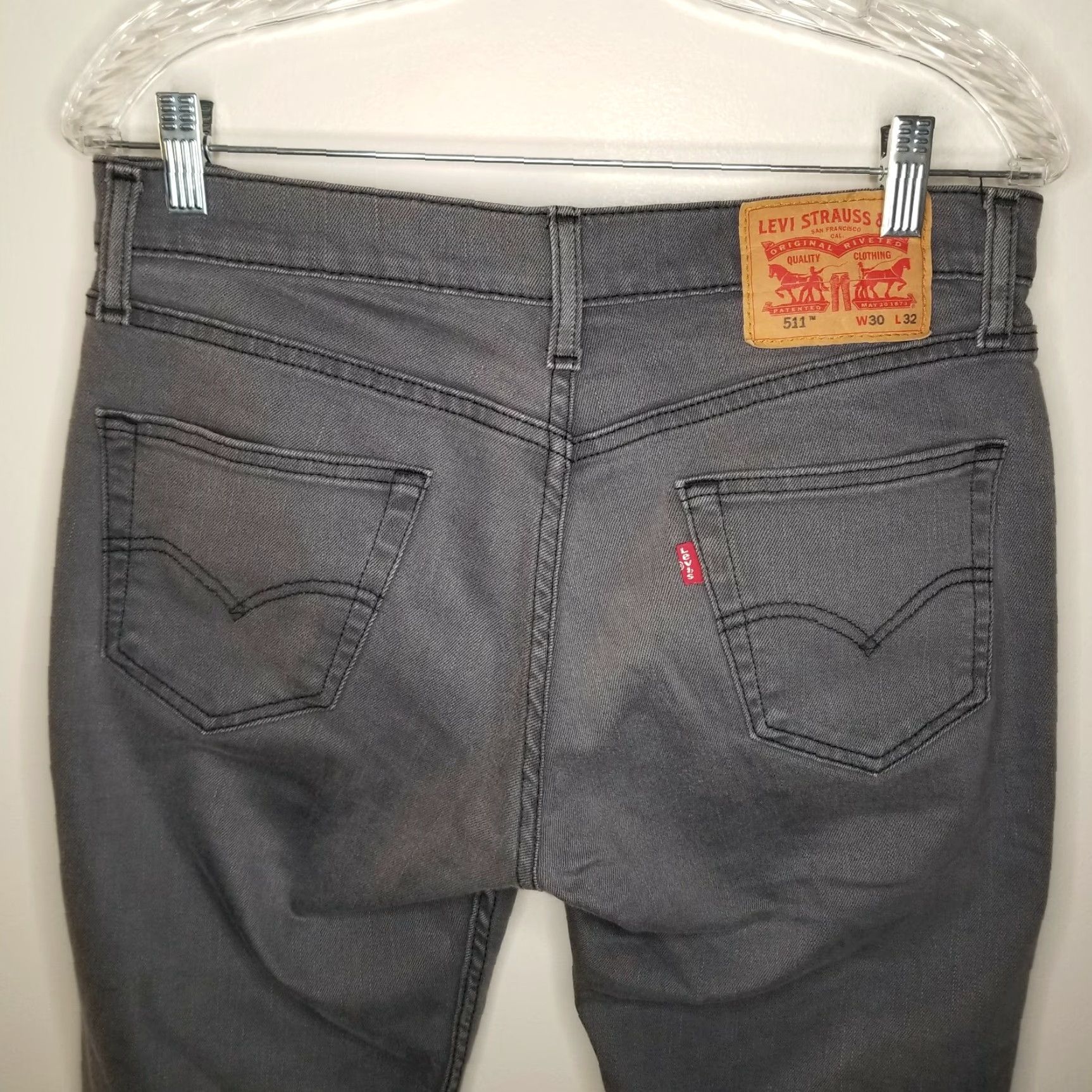 Levi's Levi's 511 Jeans Mens Straight Gray 30x32 Size 30 32 Inseam 32 Regular Color Gray Men Category Jeans Size US 30 / EU 46 - 6 Thumbnail