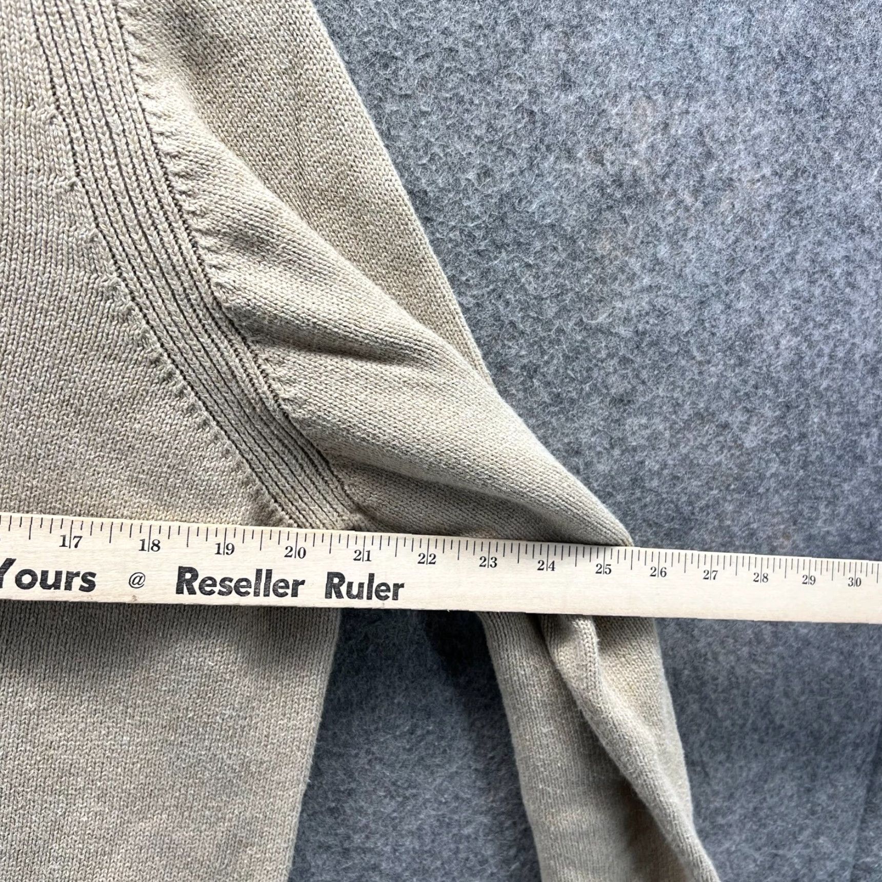 Tommy Hilfiger VINTAGE Tommy Hilfiger Sweater Mens Medium Crewneck Fleece Tan Beige Pullover Size US M / EU 48-50 / 2 - 3 Thumbnail