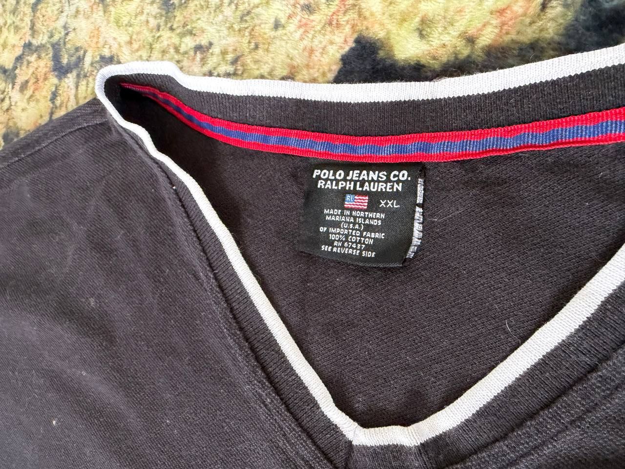 Polo Ralph Lauren *Vintage*Polo Ralph Lauren black V neck short-sleeved shirt Size US XXL / EU 58 / 5 - 3 Thumbnail