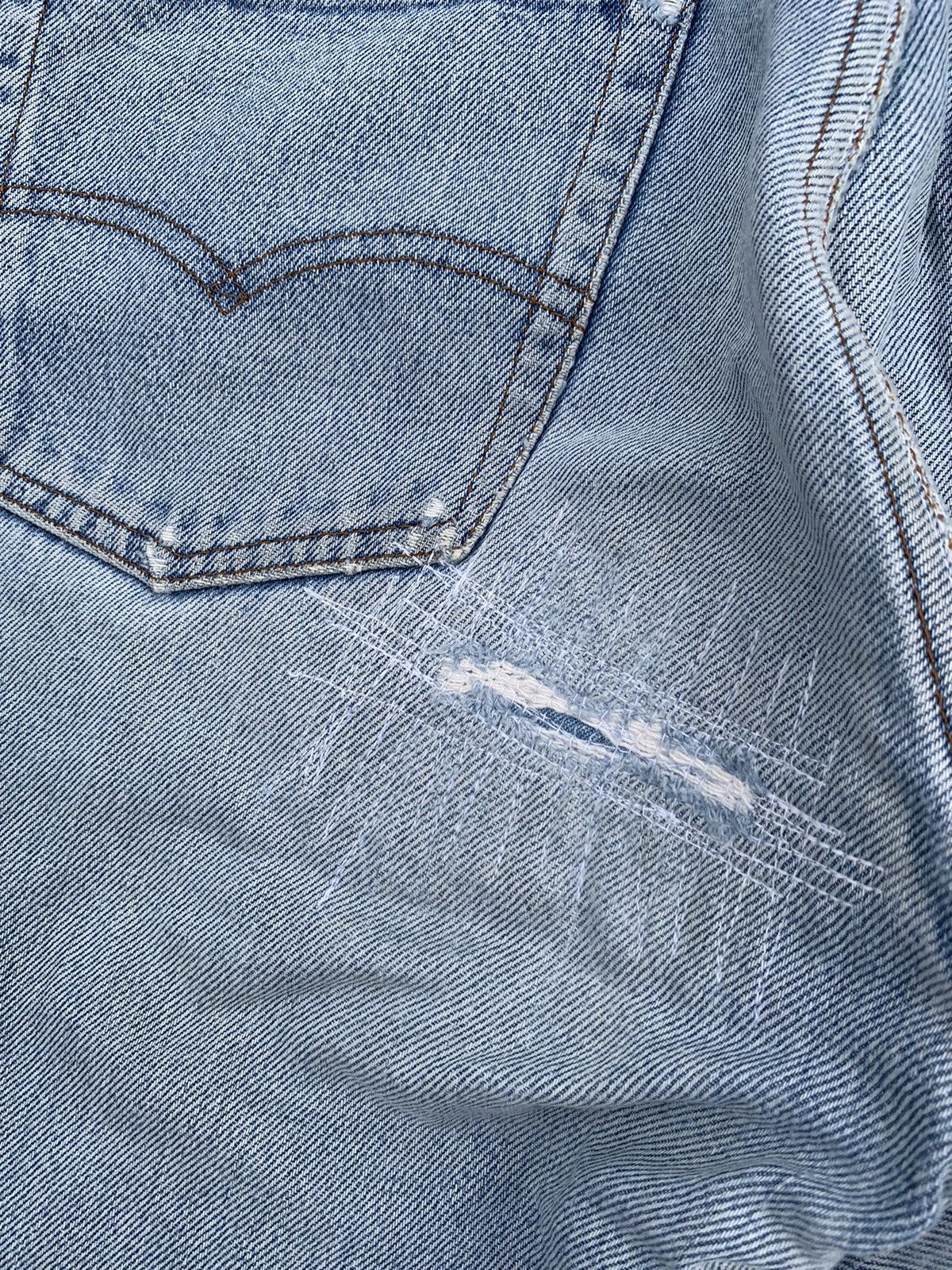 Levi's VINTAGE LEVIS 501 RINDEM 80’s USA FADED DISTRESSED DENIM Size US 29 - 24 Thumbnail