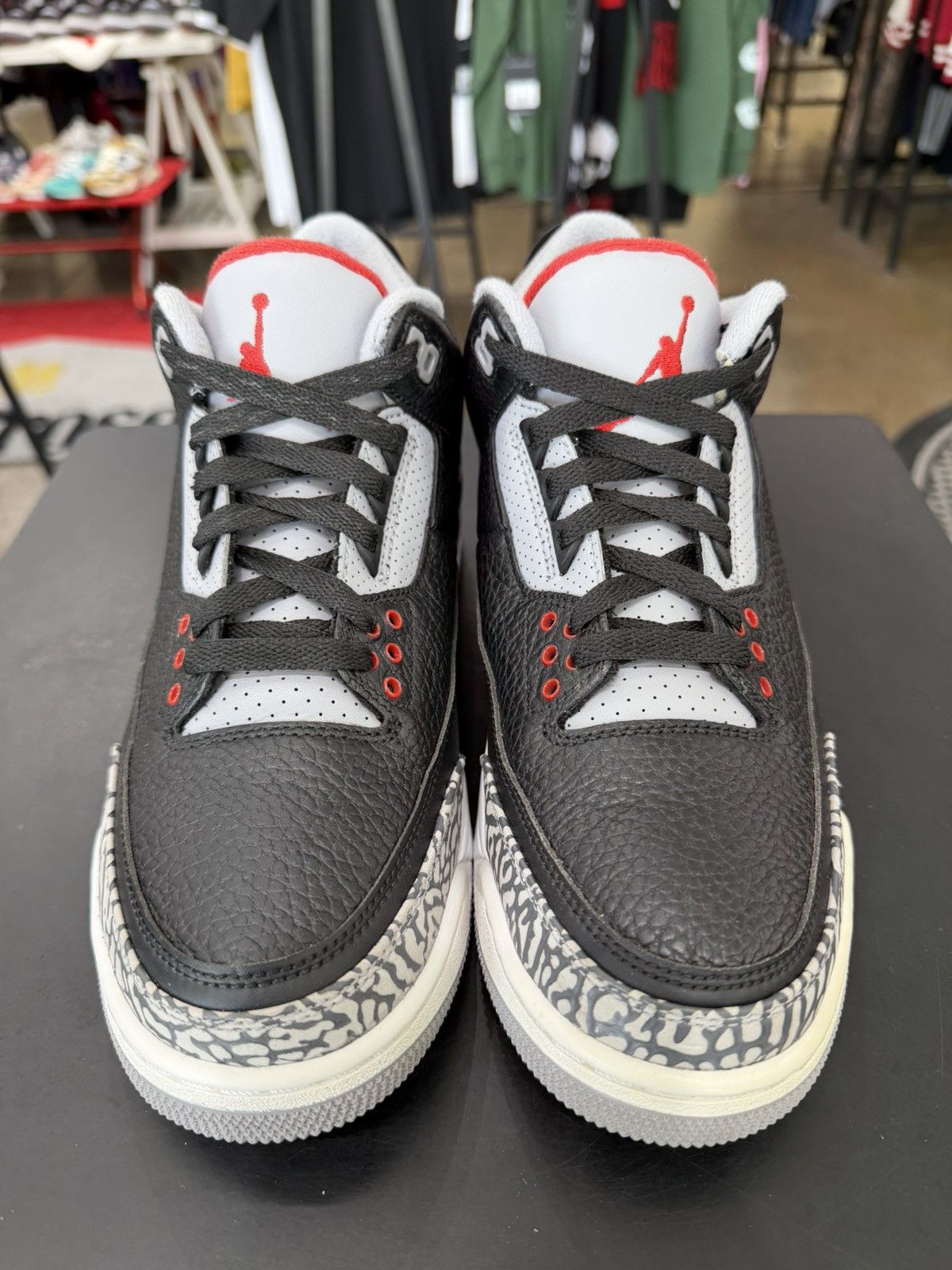 Jordan Brand Jordan 3 Black Cement Size 8.5 (2018) Size US 8.5 / EU 41-42 - 2 Thumbnail