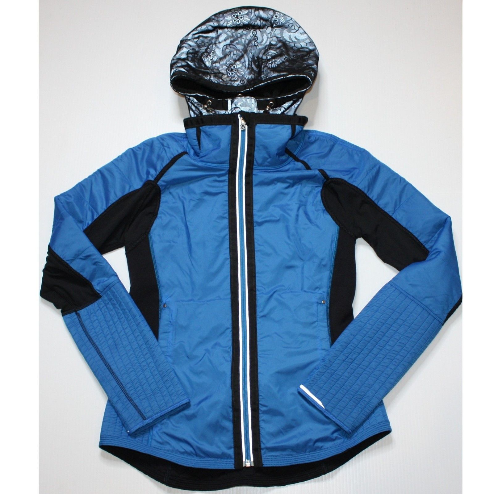 Lululemon Bundle Up Jacket in Black & Beaming Blue in size 8 NWOT Size M / US 6-8 / IT 42-44 - 18 Thumbnail