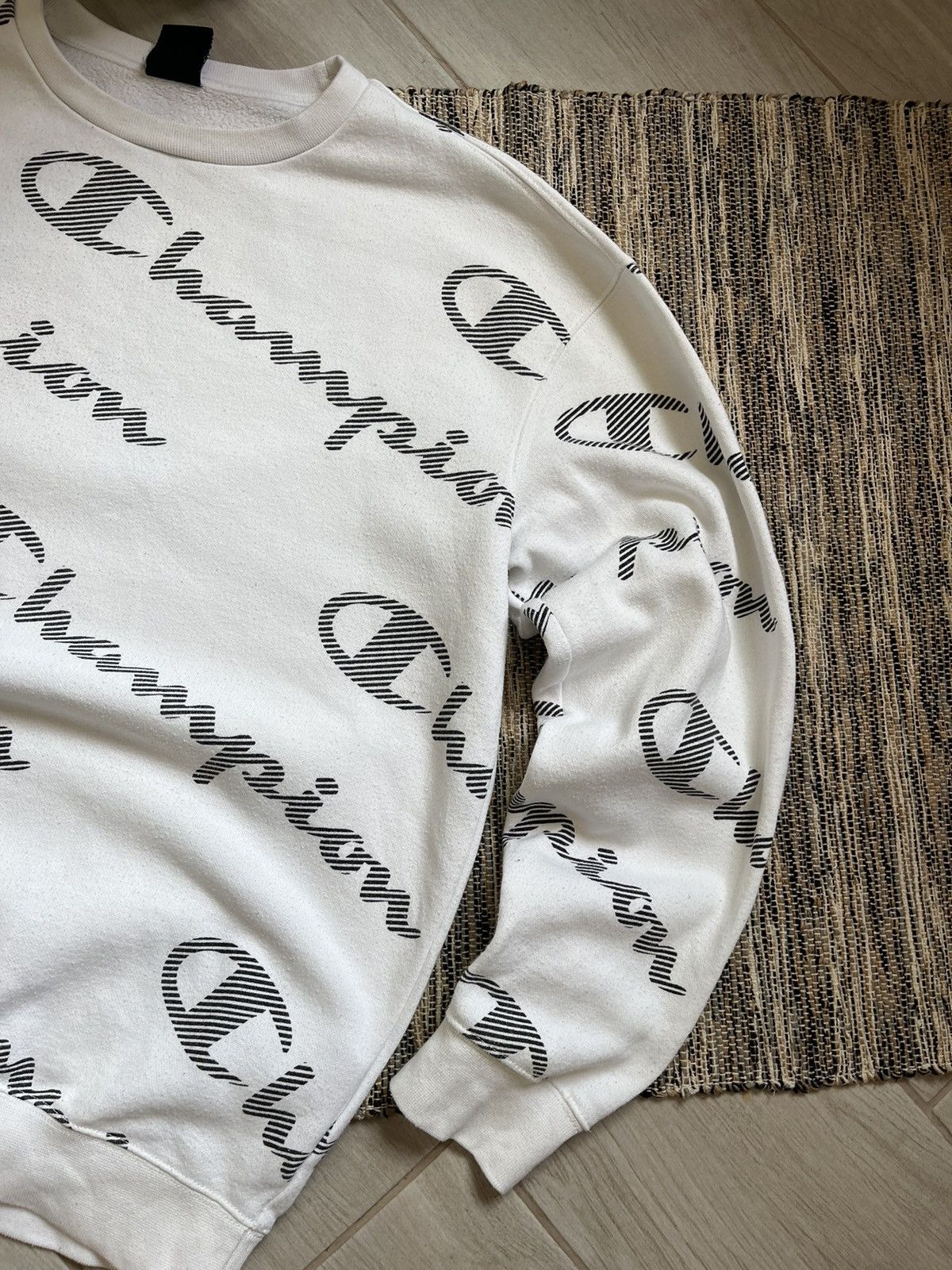 Champion × Vintage Vintage Champion sweatshirt logo monogram sportswear Size US L / EU 52-54 / 3 - 4 Thumbnail