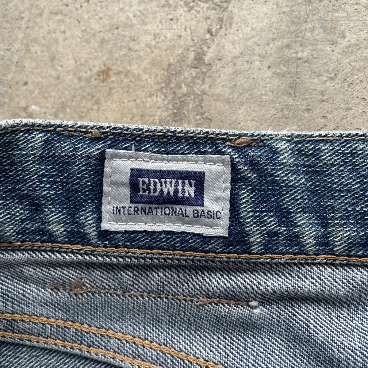 Edwin Vintage Edwin 402 Faded Jeans Pants Denim W30x29.5 Size US 30 / EU 46 - 7 Thumbnail