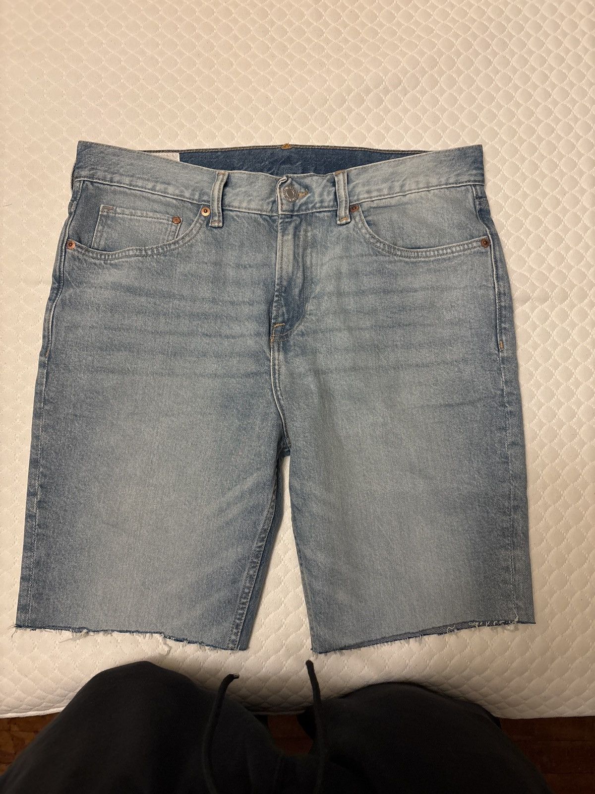 H&M Demim Shorts Size US 32 / EU 48 - 1 Thumbnail