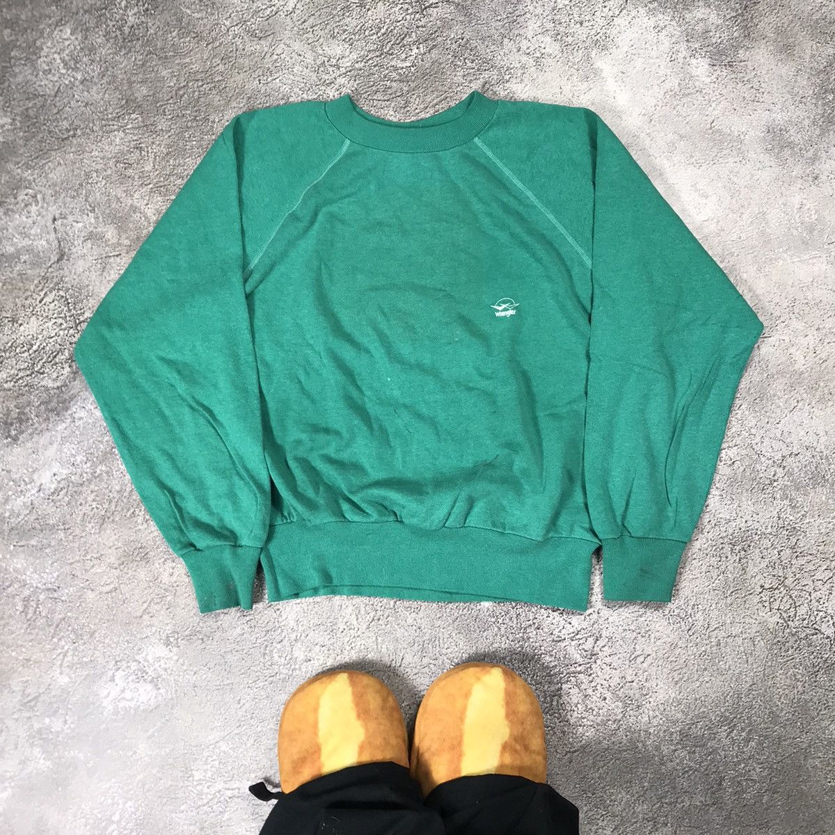 Vintage Vintage 90s Green Crewneck Sweatshirt Streetwear Thrashed M Size US M / EU 48-50 / 2 - 2 Thumbnail