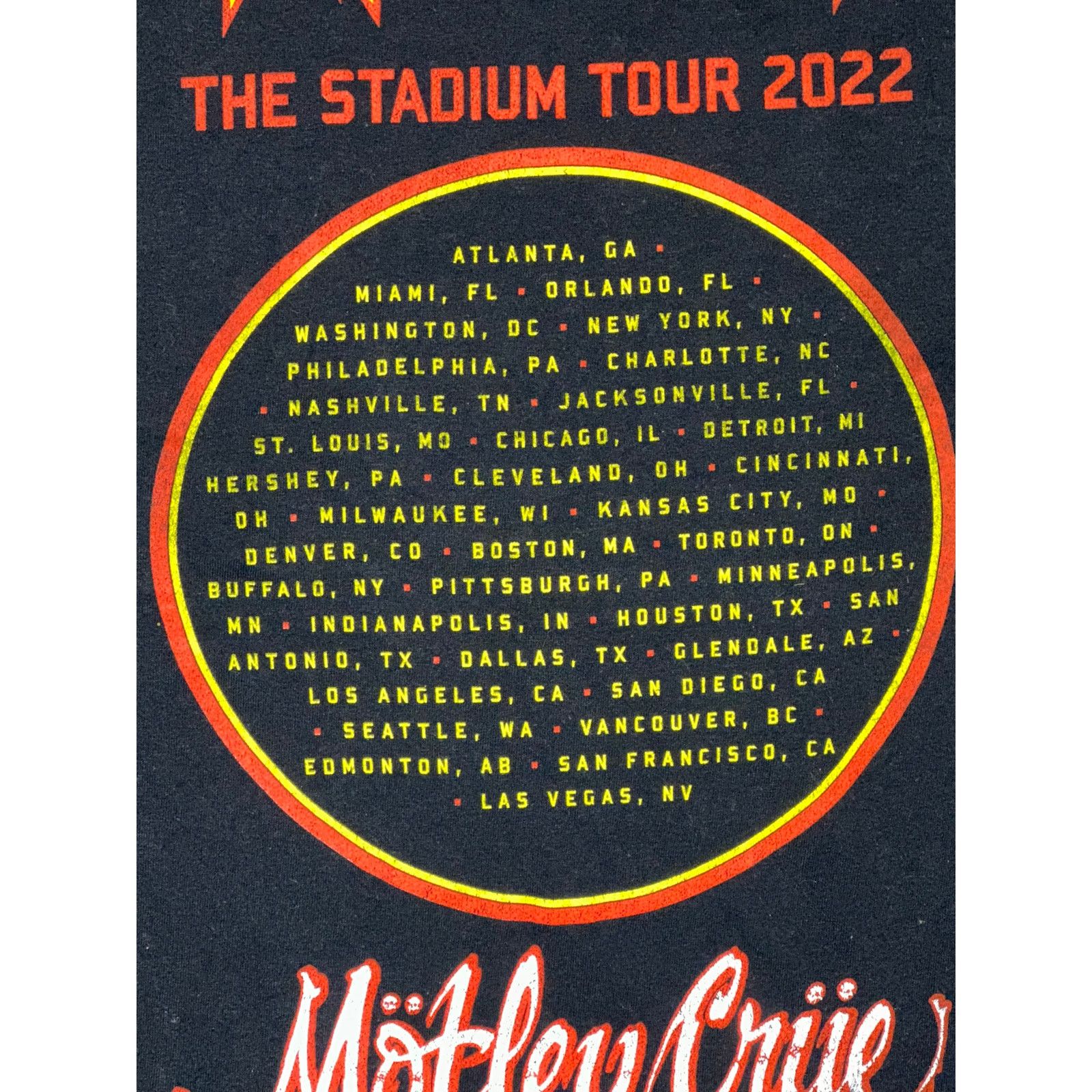 Def Leppard Def Leopard X Motley Crew Poison 2022 Tour Tshirt Size Large Size US L / EU 52-54 / 3 - 10 Thumbnail