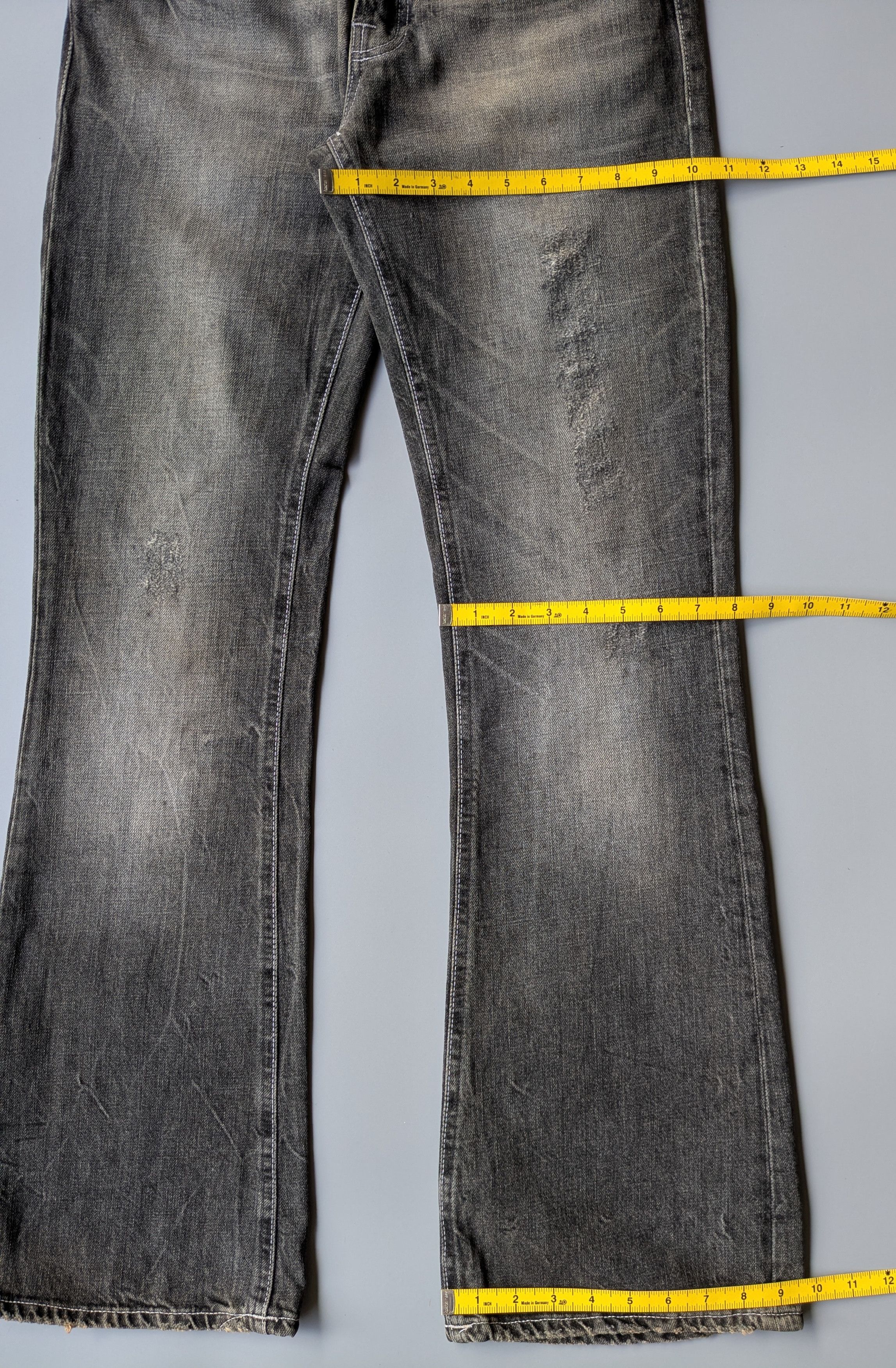 Nudie Jeans Nudie Jeans Deep Black Destroyer Low Flare Gleen jeans Size US 30 / EU 46 - 11 Thumbnail