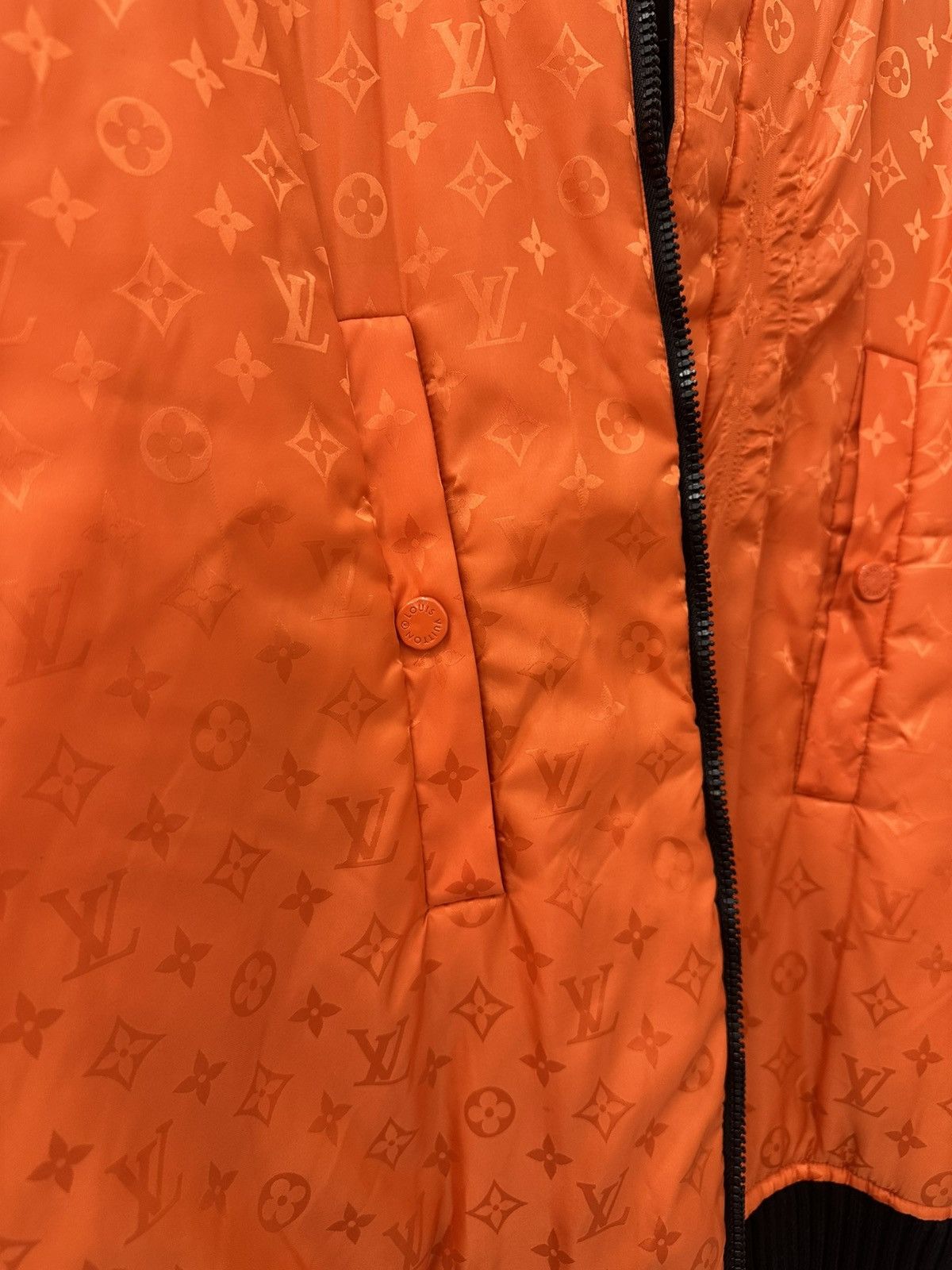 Louis Vuitton Louis Vuitton Reversible Bomber Jacket Size US M / EU 48-50 / 2 - 7 Thumbnail