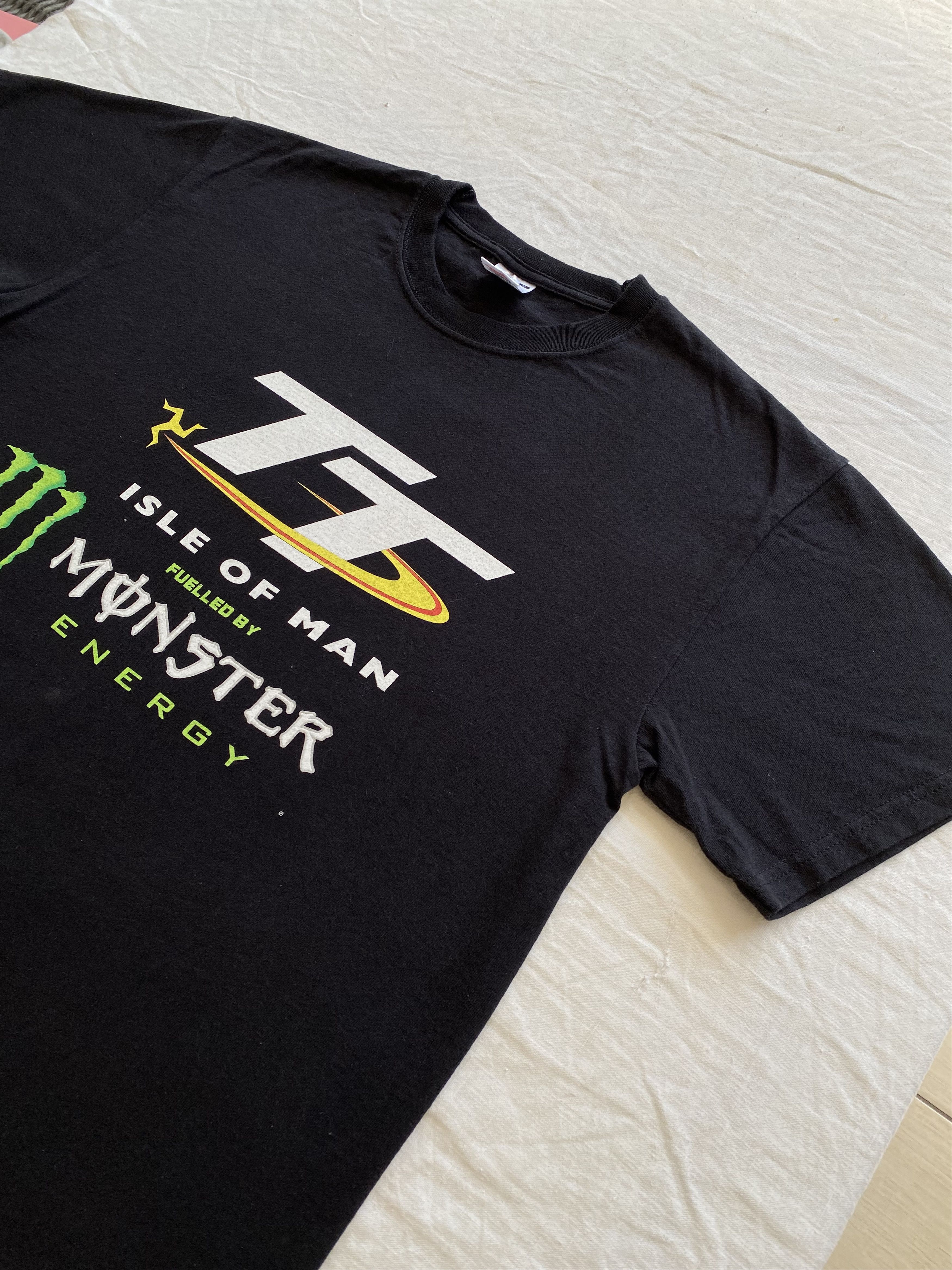 Vintage Vintage 2011 TT Isle Of Man Monster Energy Moto Racing Tee Size US M / EU 48-50 / 2 - 14 Thumbnail