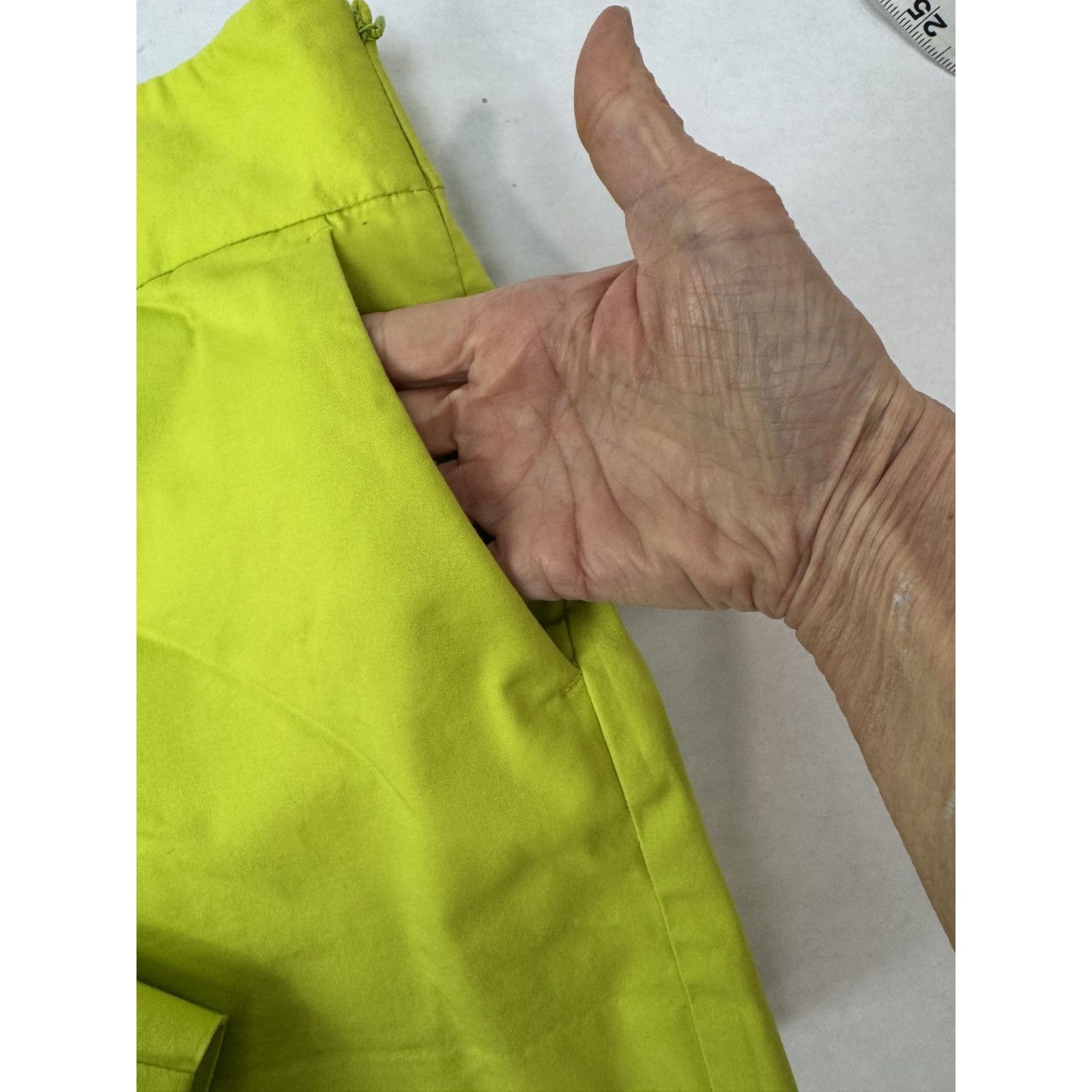 Ann Taylor Twee Ann Taylor City Short Mid Rise Yellow Chino Preppy 2 Size 26" / US 2 / IT 38 - 9 Thumbnail