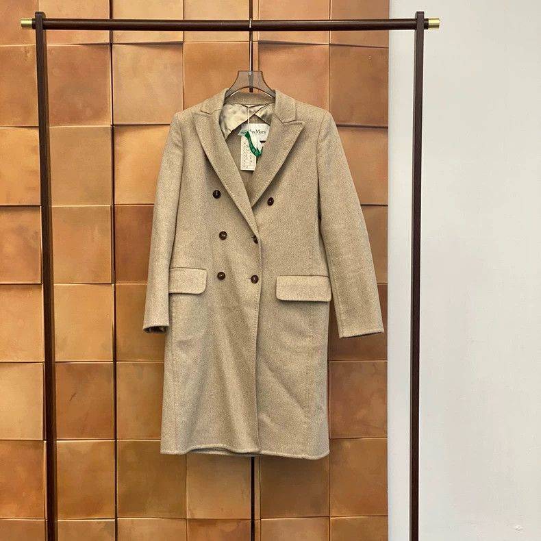 Max Mara Max Mara Sand double-breasted cashmere coat Size L / US 10 / IT 46 - 1 Thumbnail