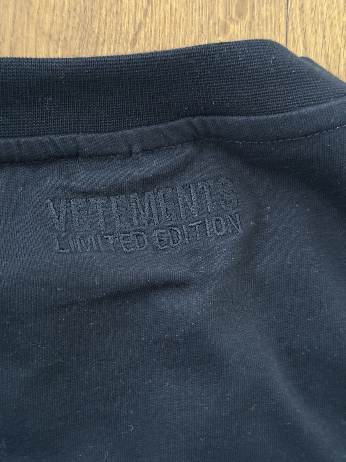 Vetements VETEMENTS GOLD ICON TEE Size US L / EU 52-54 / 3 - 4 Thumbnail
