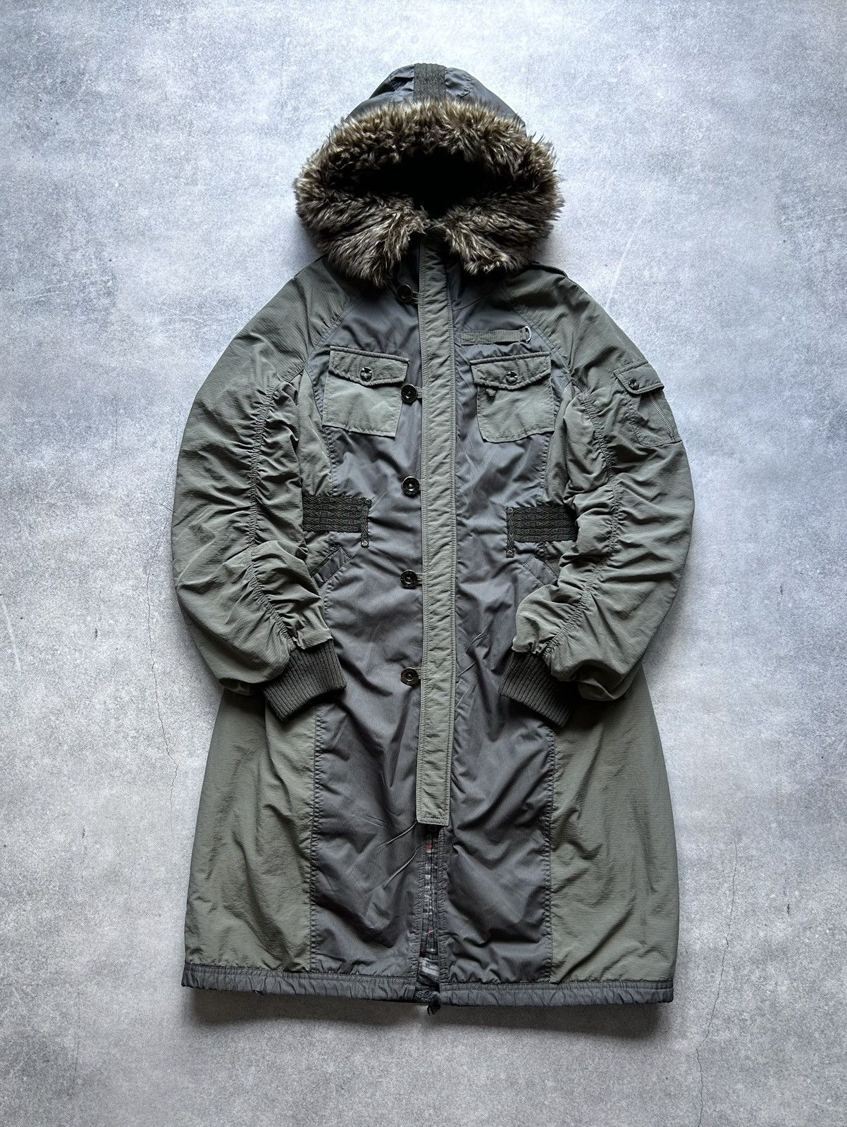Japanese Brand Vintage Diesel Black/Gold Japanese Brand parkas jacket Size L / US 10 / IT 46 - 1 Thumbnail