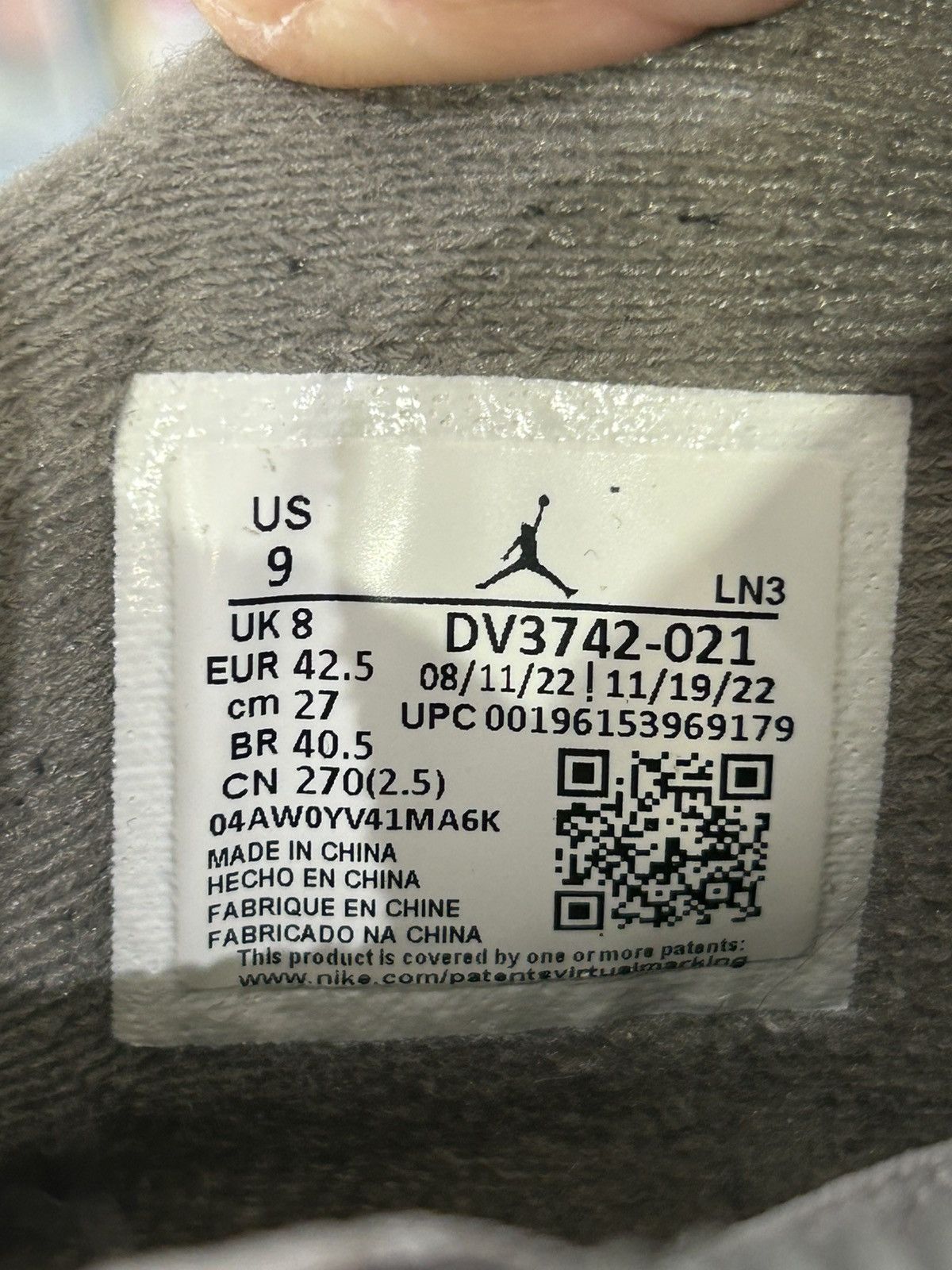 Jordan Brand Jordan 4 craft photon dust Size US 9.5 / EU 42-43 - 10 Thumbnail