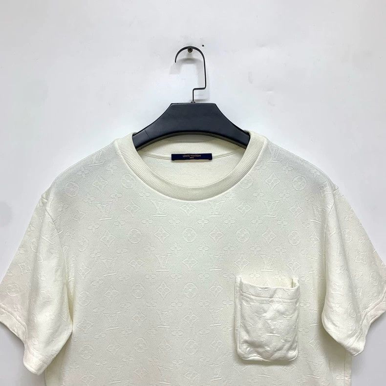 Louis Vuitton Louis Vuitton White full print short sleeve Size US M / EU 48-50 / 2 - 3 Thumbnail